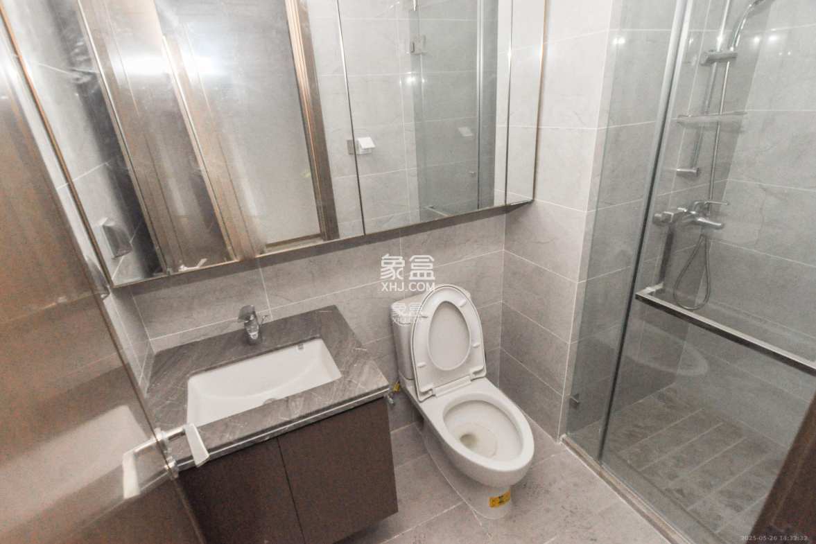 梅溪湖金茂湾 4室2厅2卫 315.0万 梅溪湖金茂湾 4室2厅2卫 315.0万卫生间