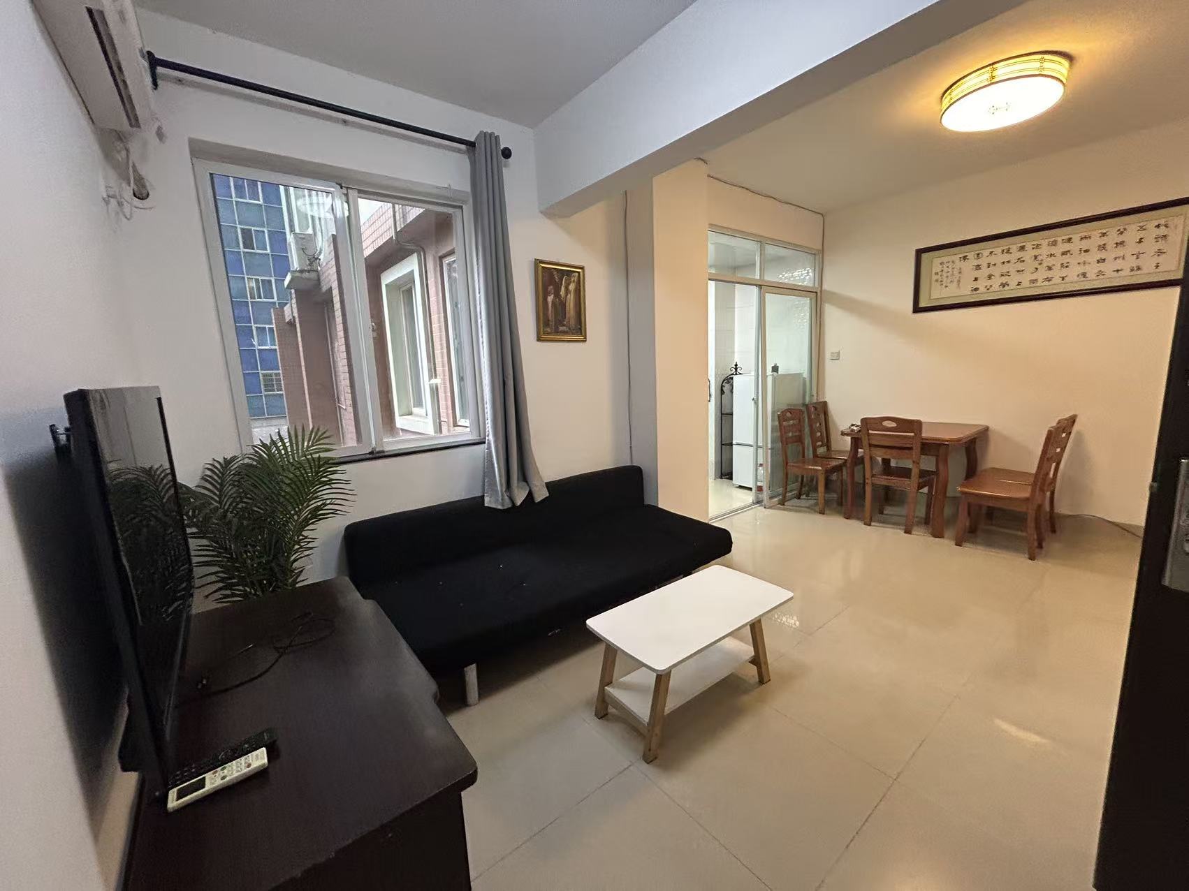 蔚兰天成 1室1厅1卫 68.0万 蔚兰天成 1室1厅1卫 68.0万客厅