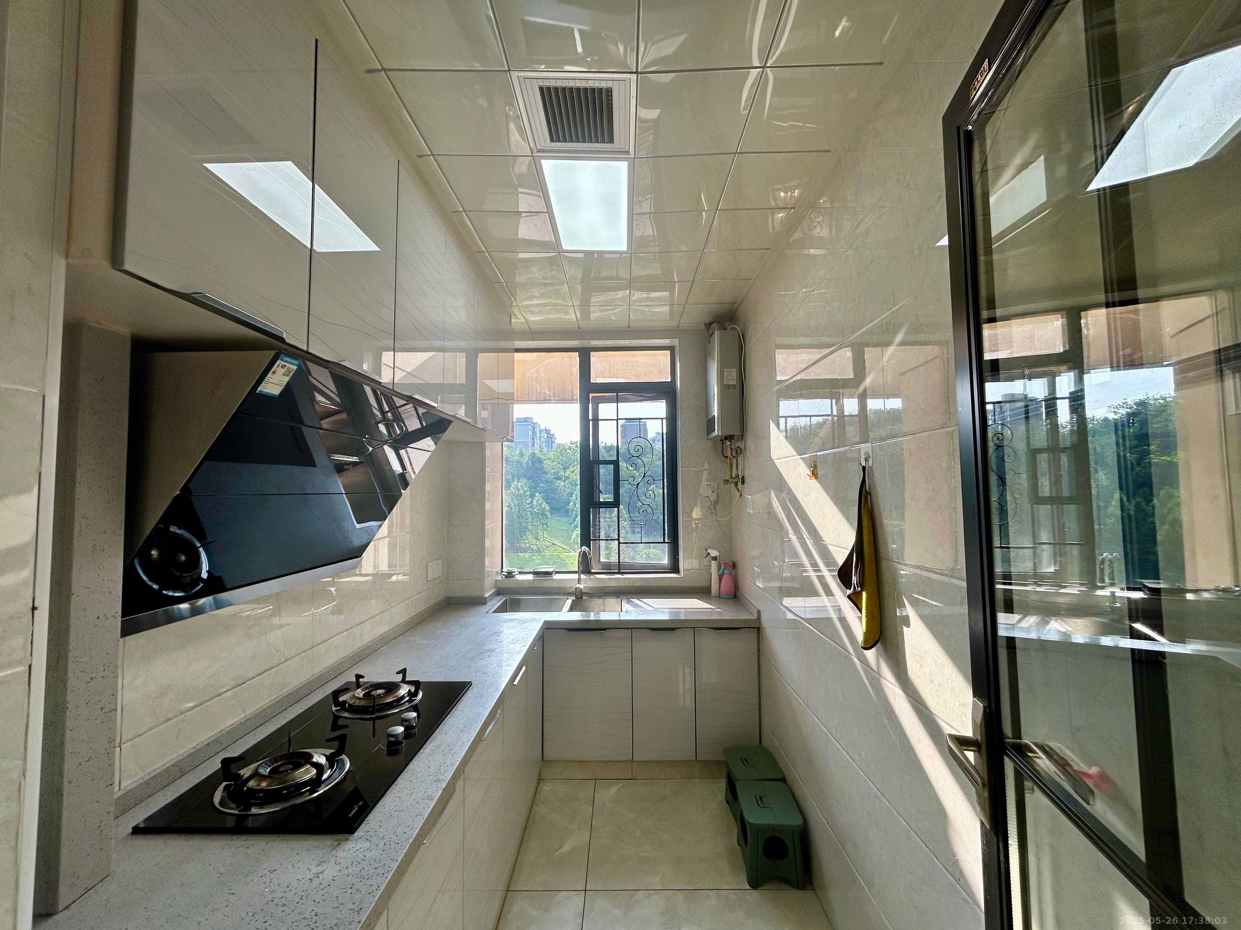 栗雨香堤 1室1厅1卫 1300.0元/月 栗雨香堤 1室1厅1卫 1300.0元/月室内图