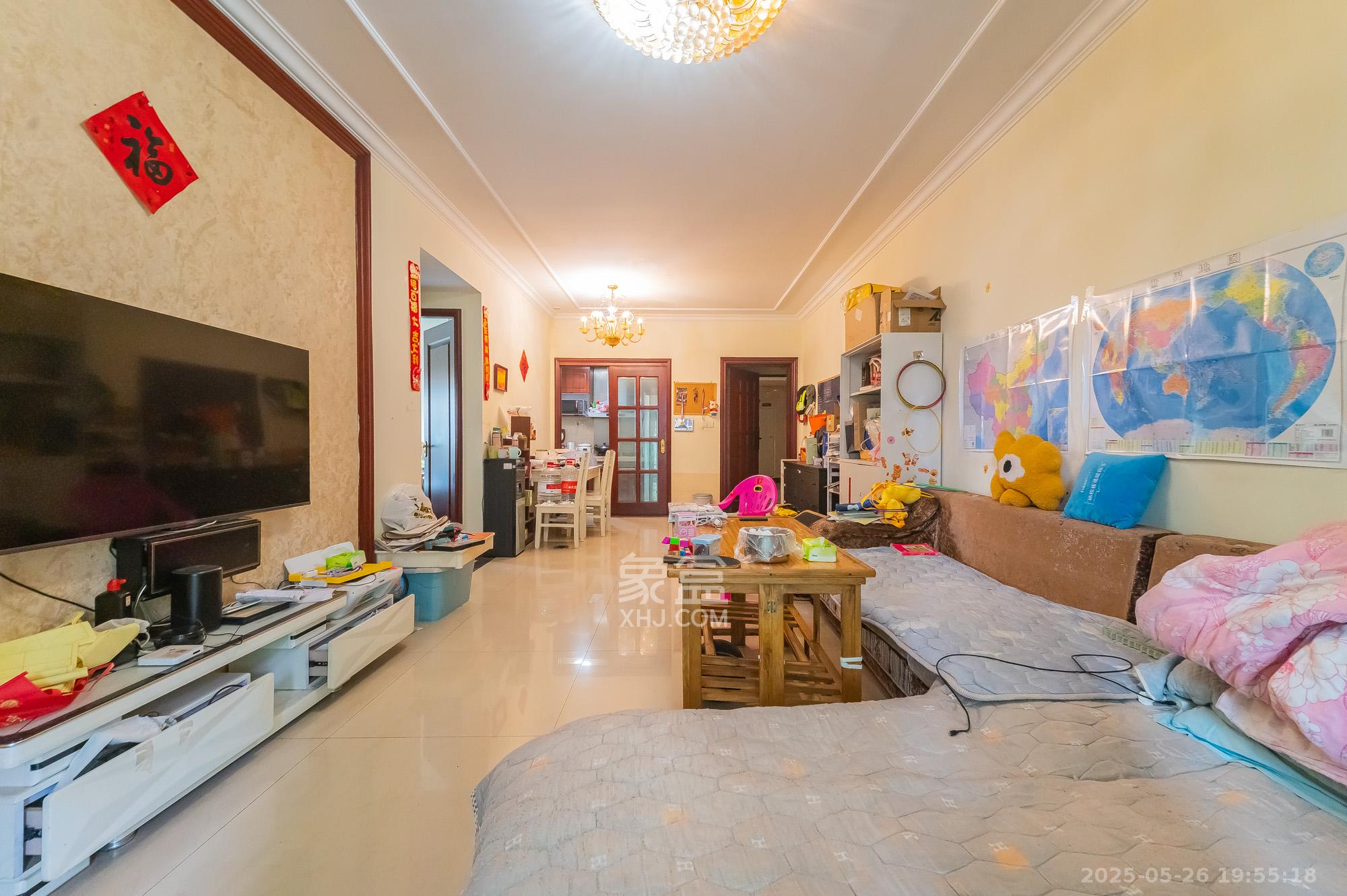 恒大翡翠华庭 2室2厅1卫 76.0万 恒大翡翠华庭 2室2厅1卫 76.0万客厅