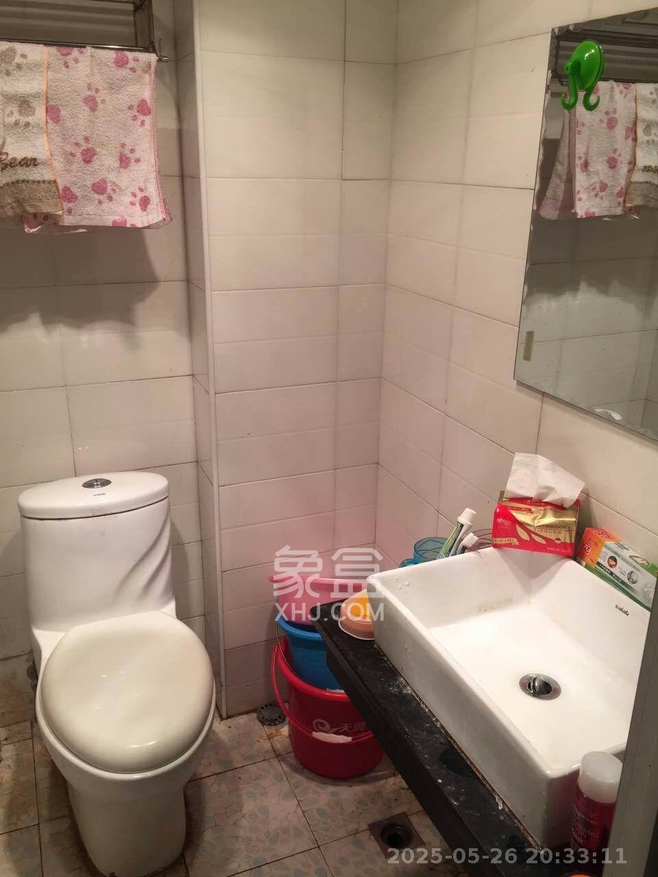 华府壹航线 1室1厅1卫 1700.0元/月 华府壹航线 1室1厅1卫 1700.0元/月室内图