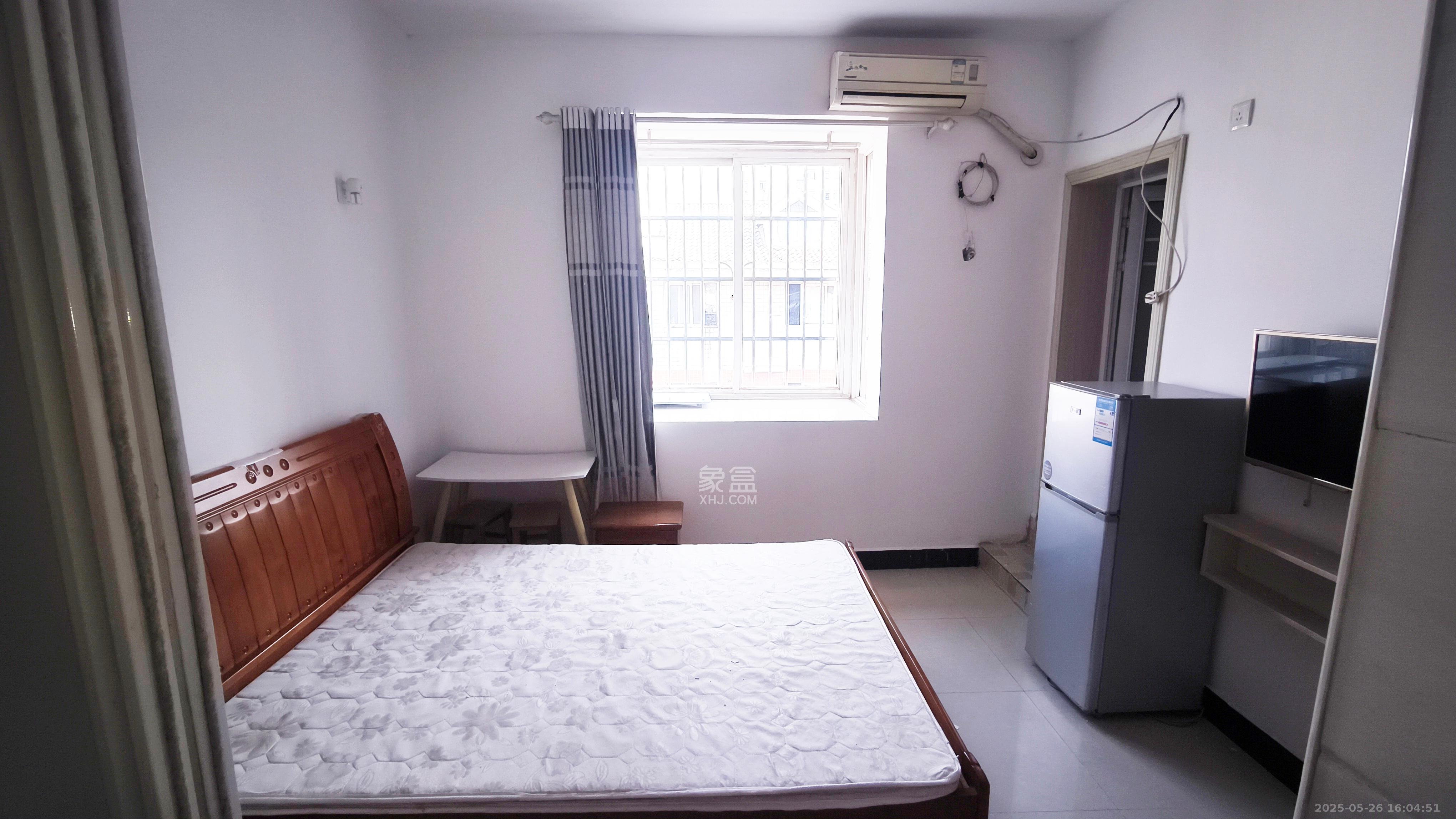 湘绣城 1室1厅1卫 680.0元/月 湘绣城 1室1厅1卫 680.0元/月室内图