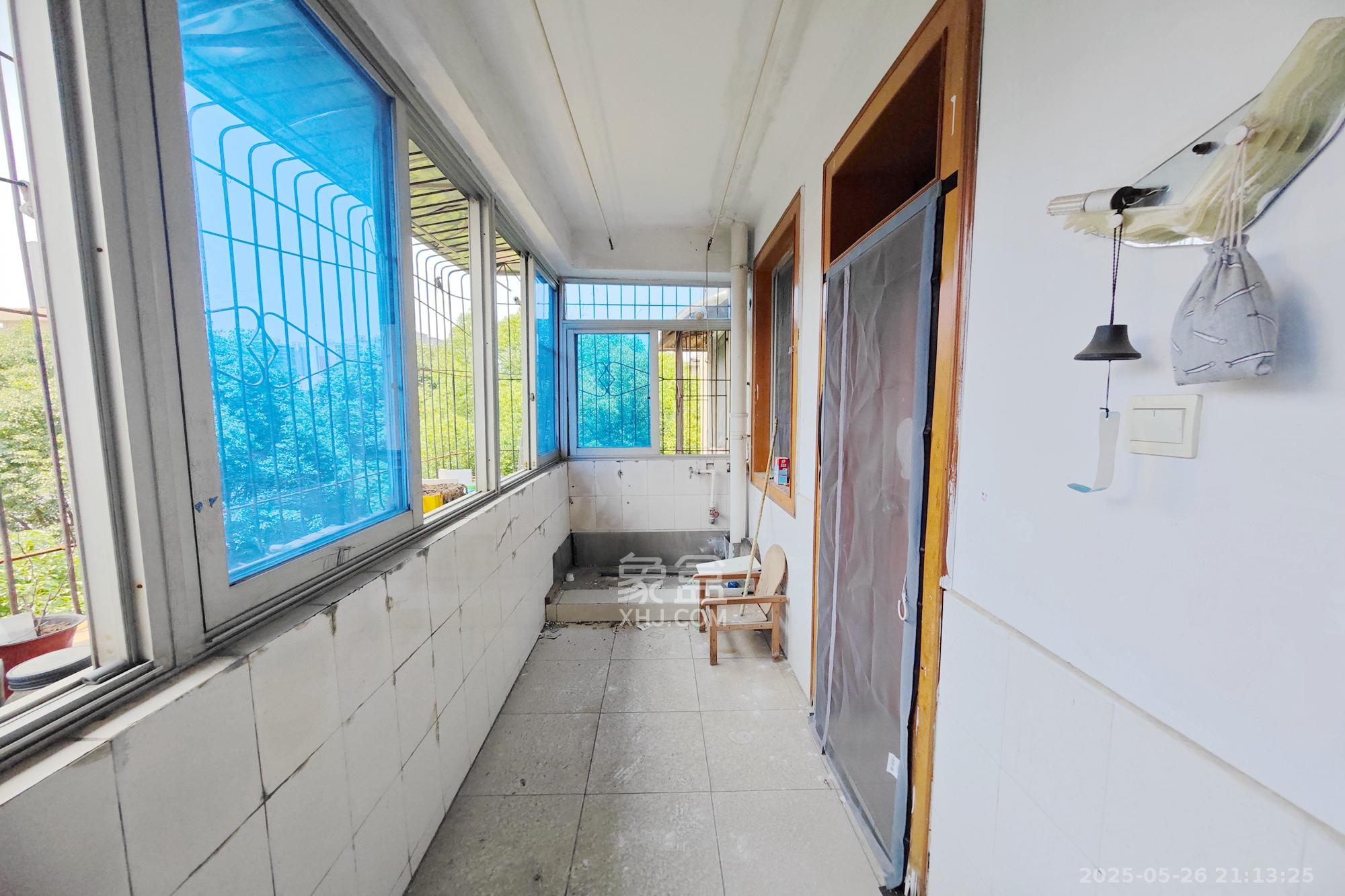 长沙市老干部休养所  4室2厅2卫    78.5万 长沙市老干部休养所  4室2厅2卫    78.5万阳台