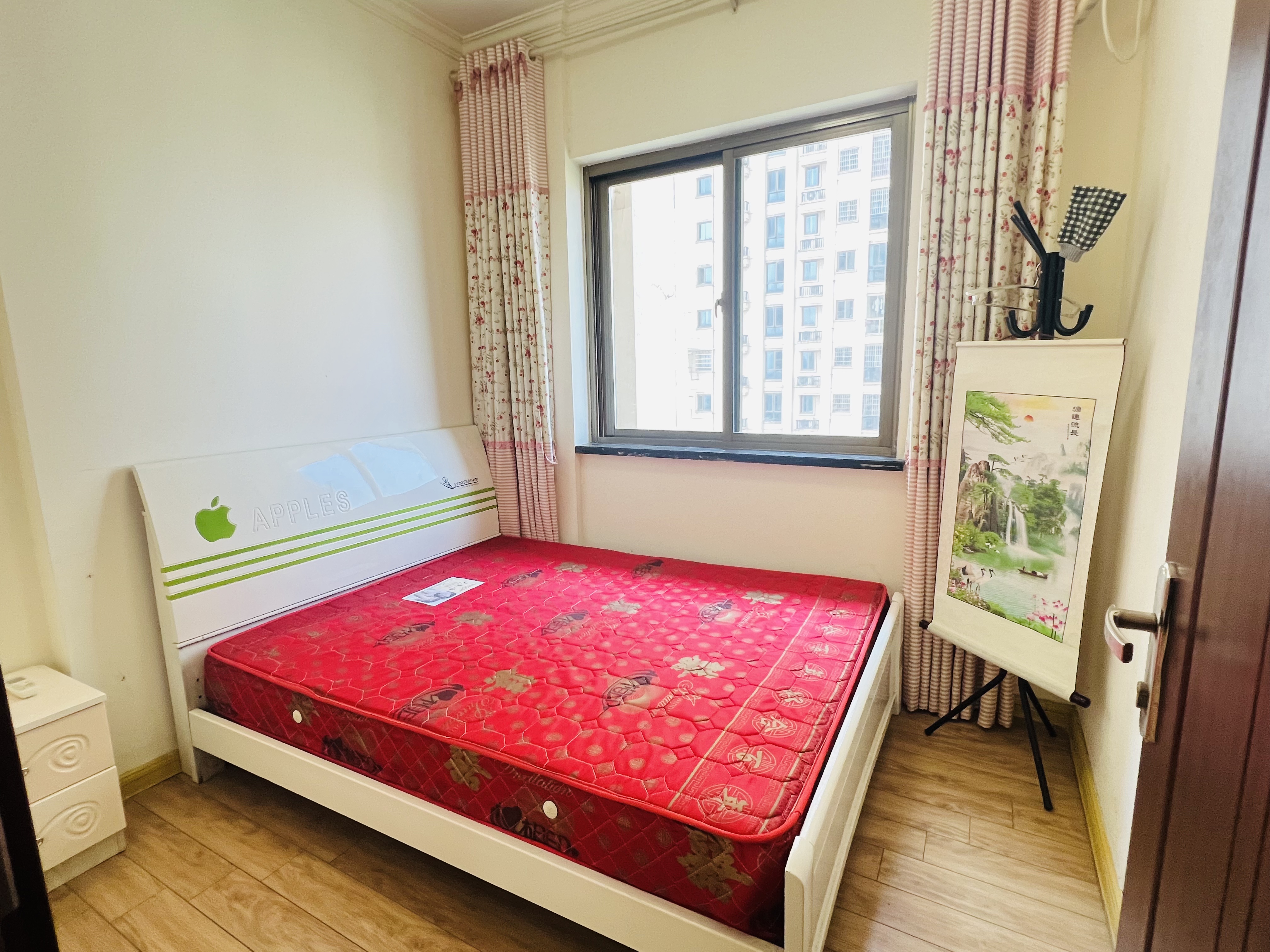 碧桂园 3室2厅1卫 1500.0元/月 碧桂园 3室2厅1卫 1500.0元/月室内图