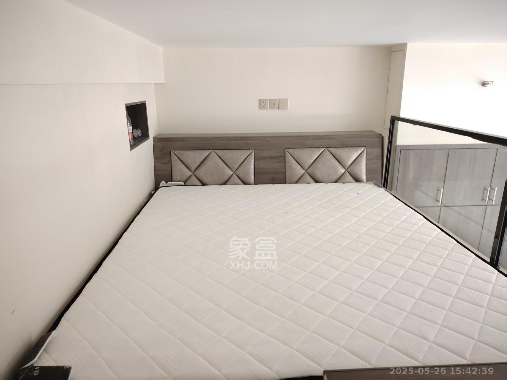 奥克斯滨仕花园(奥克斯洋湖广场/奥克斯中心)  1室1厅1卫    1800.0元/月 奥克斯滨仕花园(奥克斯洋湖广场/奥克斯中心)  1室1厅1卫    1800.0元/月室内图