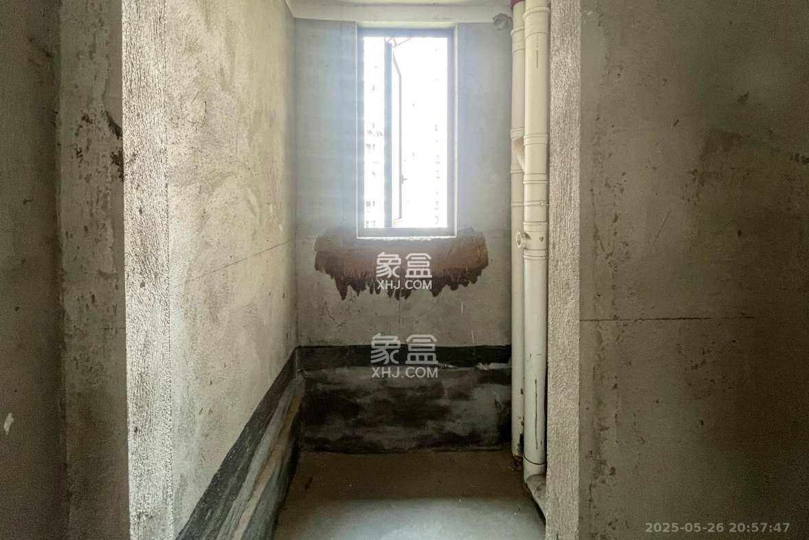 长沙雅居乐花园 4室2厅2卫 123.00万 长沙雅居乐花园 4室2厅2卫 123.00万卫生间