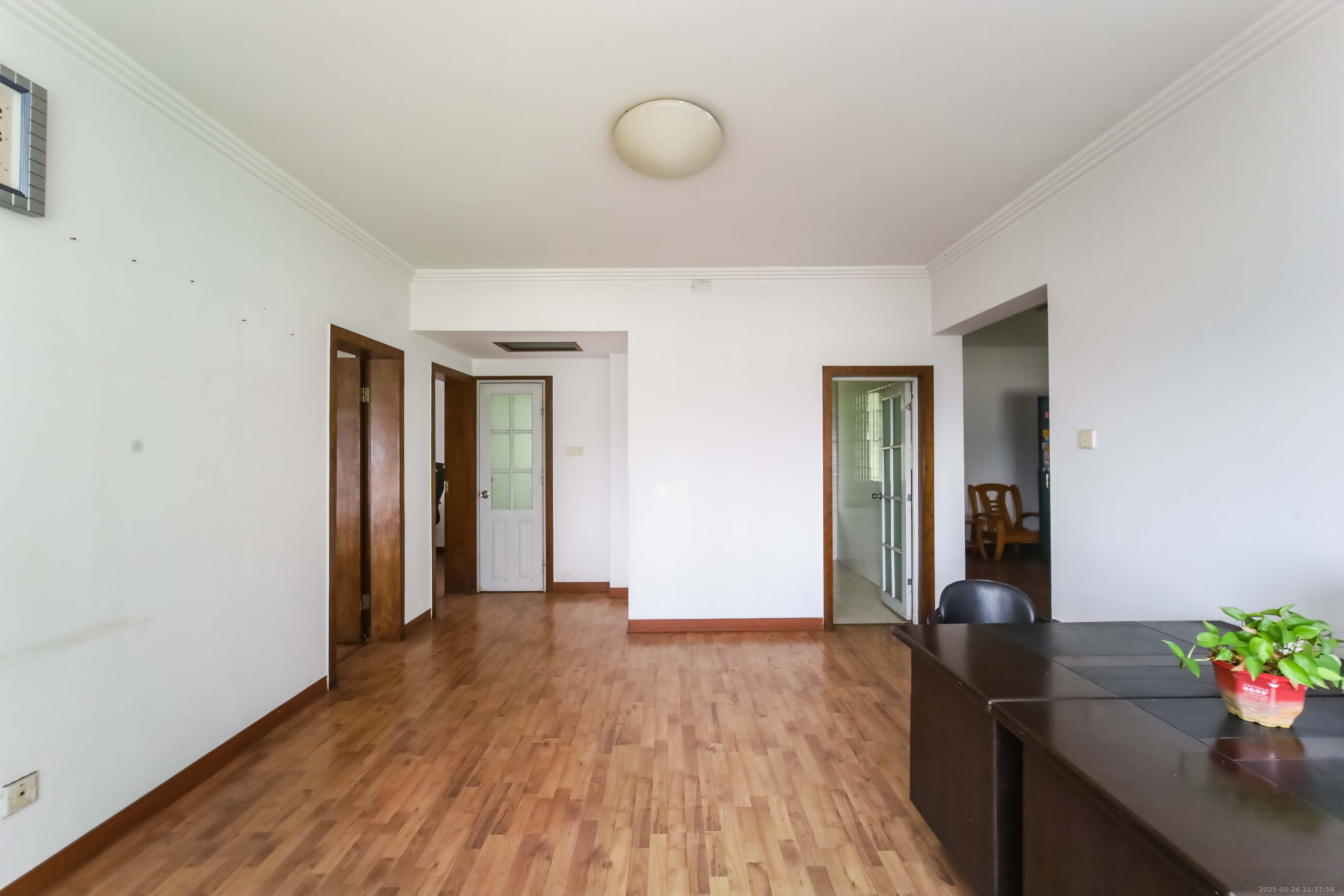 东方之珠 2室2厅1卫 72.0万 东方之珠 2室2厅1卫 72.0万客厅