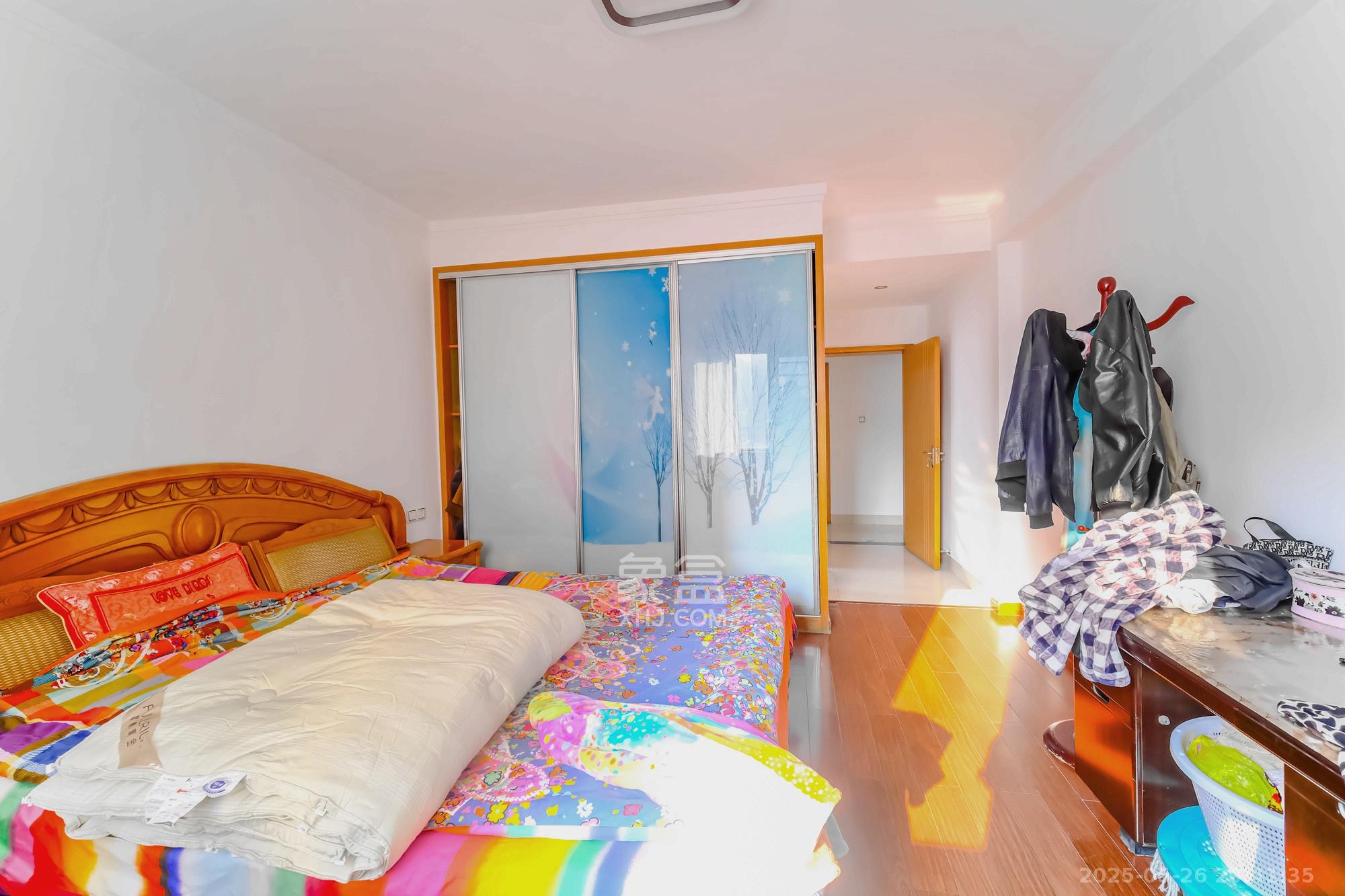 红树湾 3室2厅2卫 69.8万 红树湾 3室2厅2卫 69.8万卧室