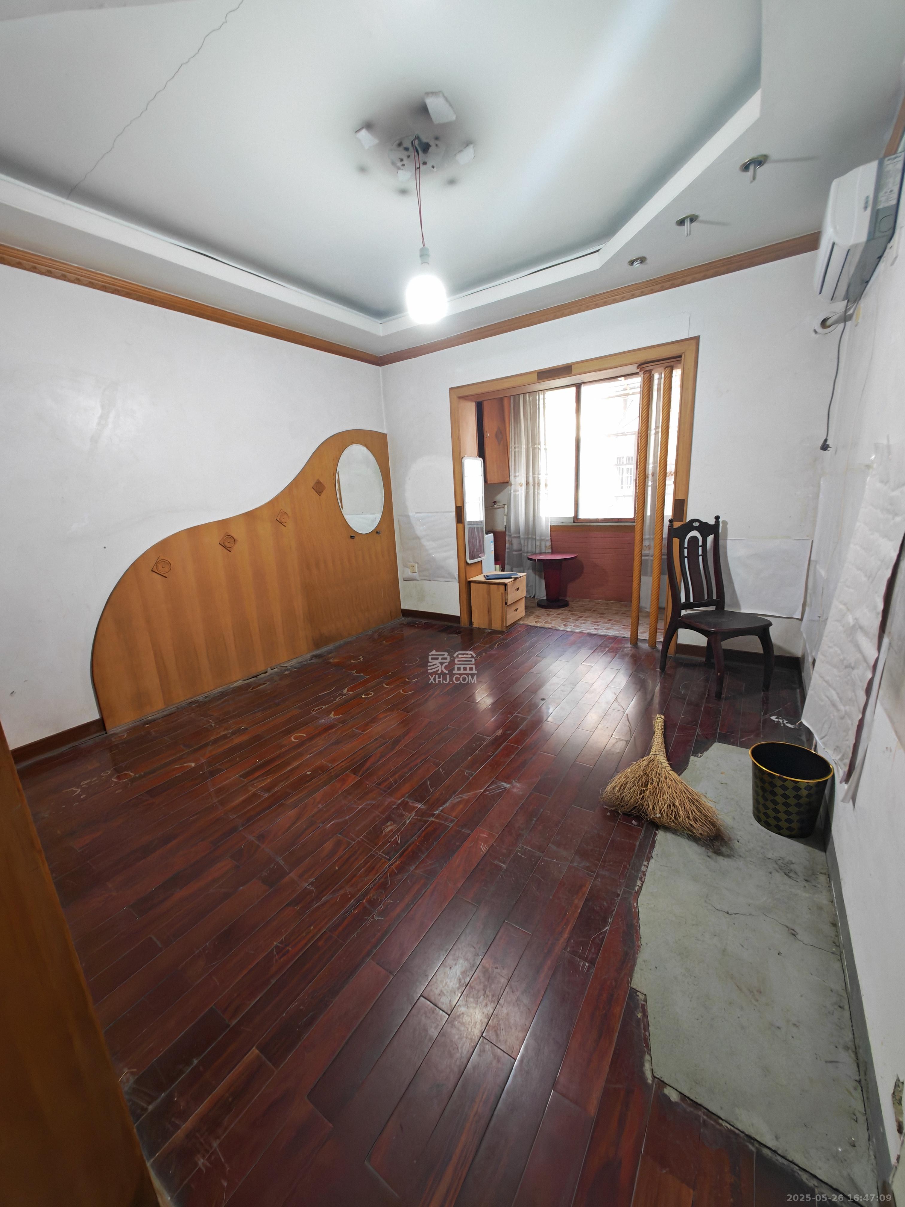 天润花园  3室2厅2卫    2200.0元/月室内图