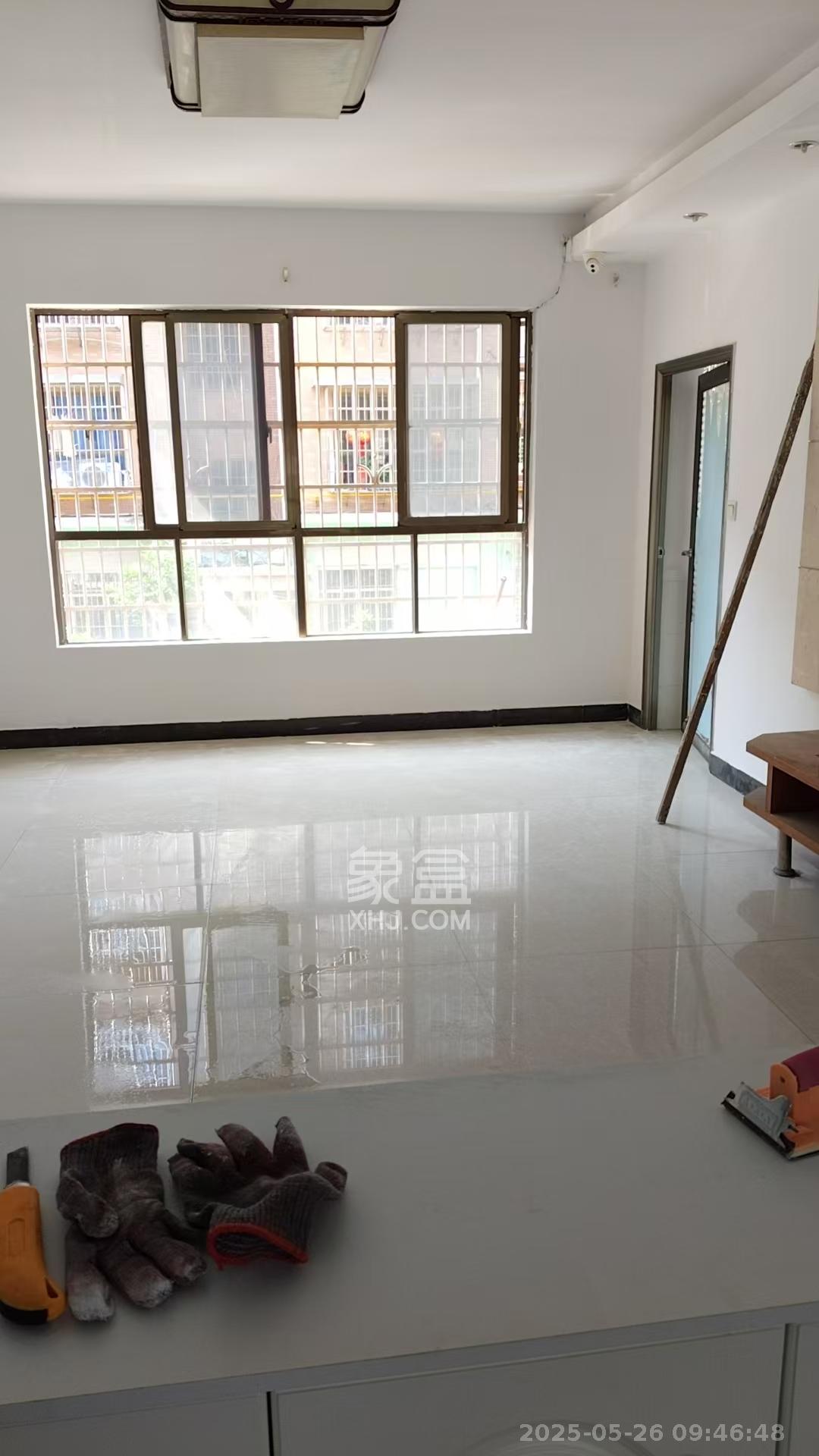 新路小区  3室2厅1卫    2000.0元/月 新路小区  3室2厅1卫    2000.0元/月室内图