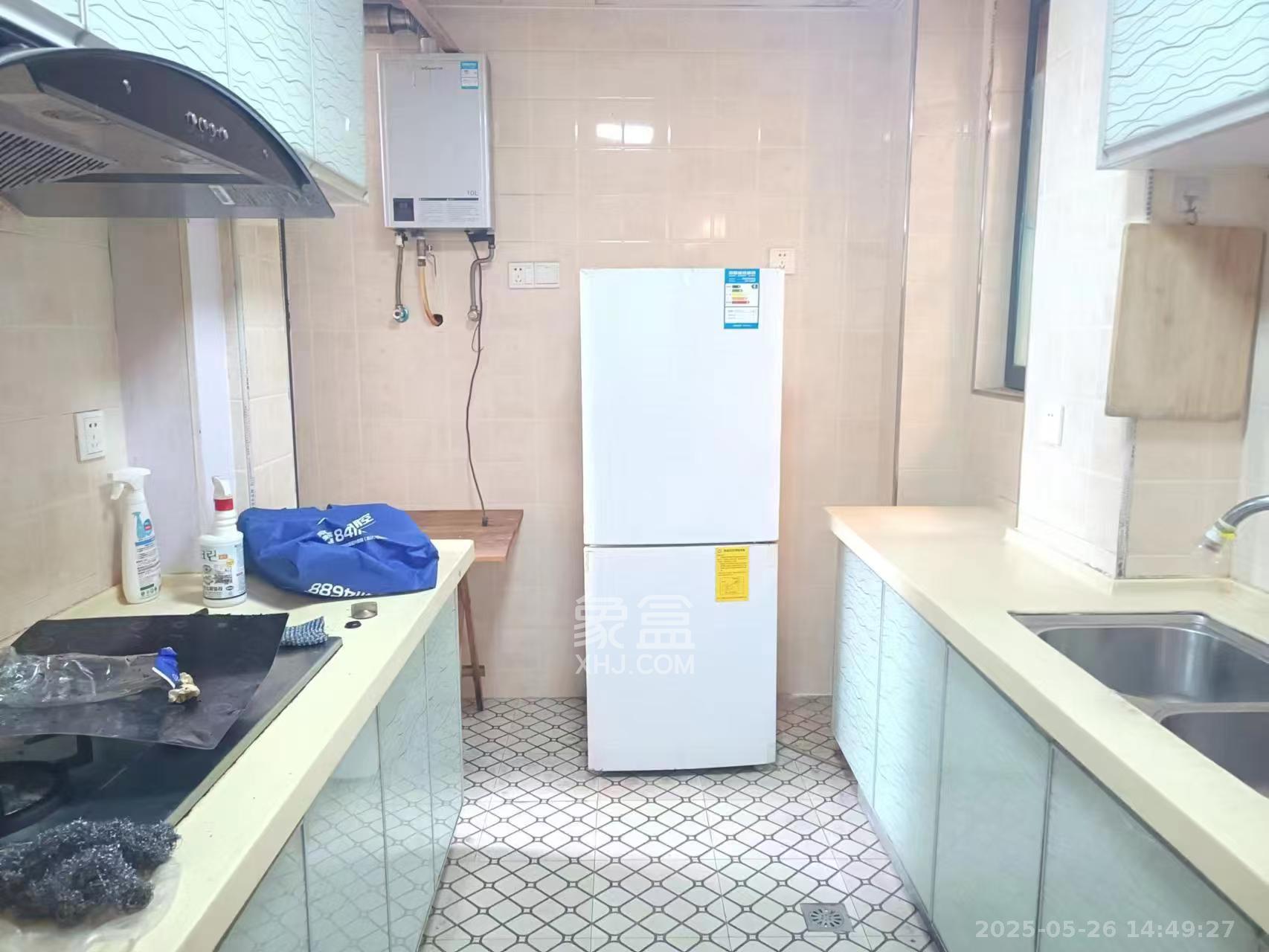 长房时代城  2室2厅1卫   2600.00元/月室内图