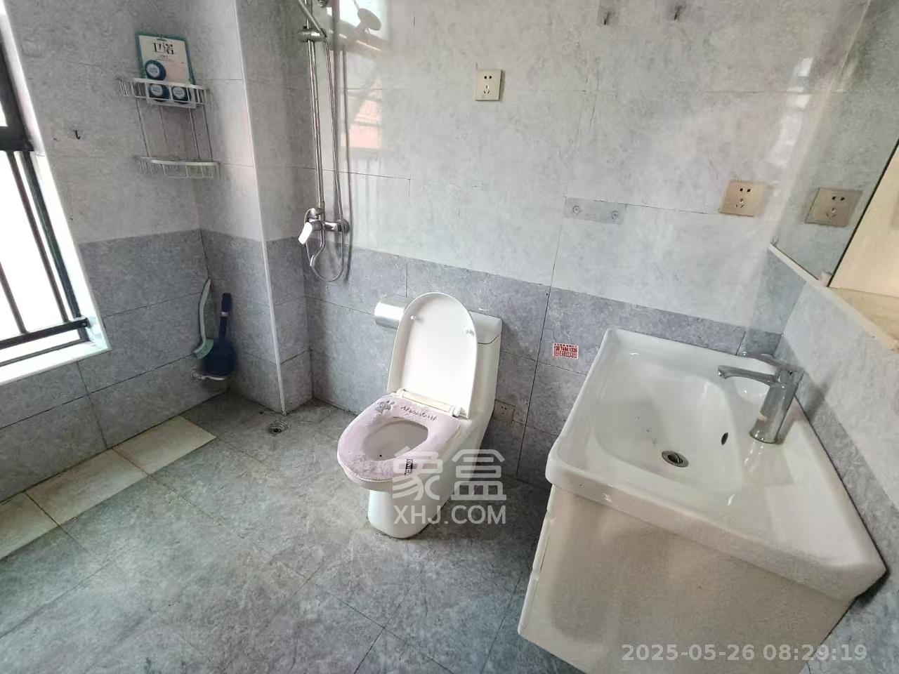 融圣国际  3室1厅2卫   3800.00元/月室内图