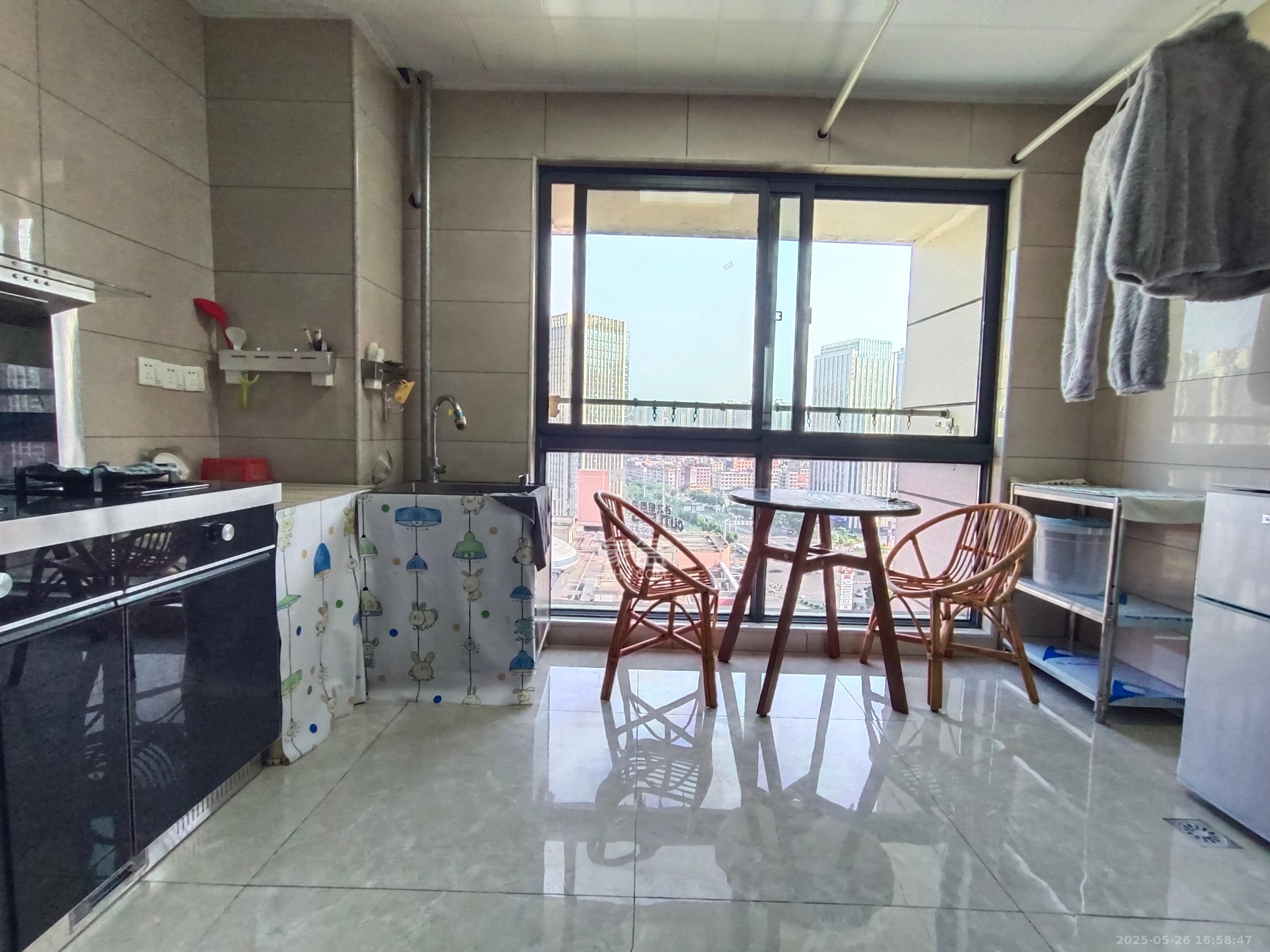 明发国际城 1室1厅1卫 1500.0元/月 明发国际城 1室1厅1卫 1500.0元/月室内图