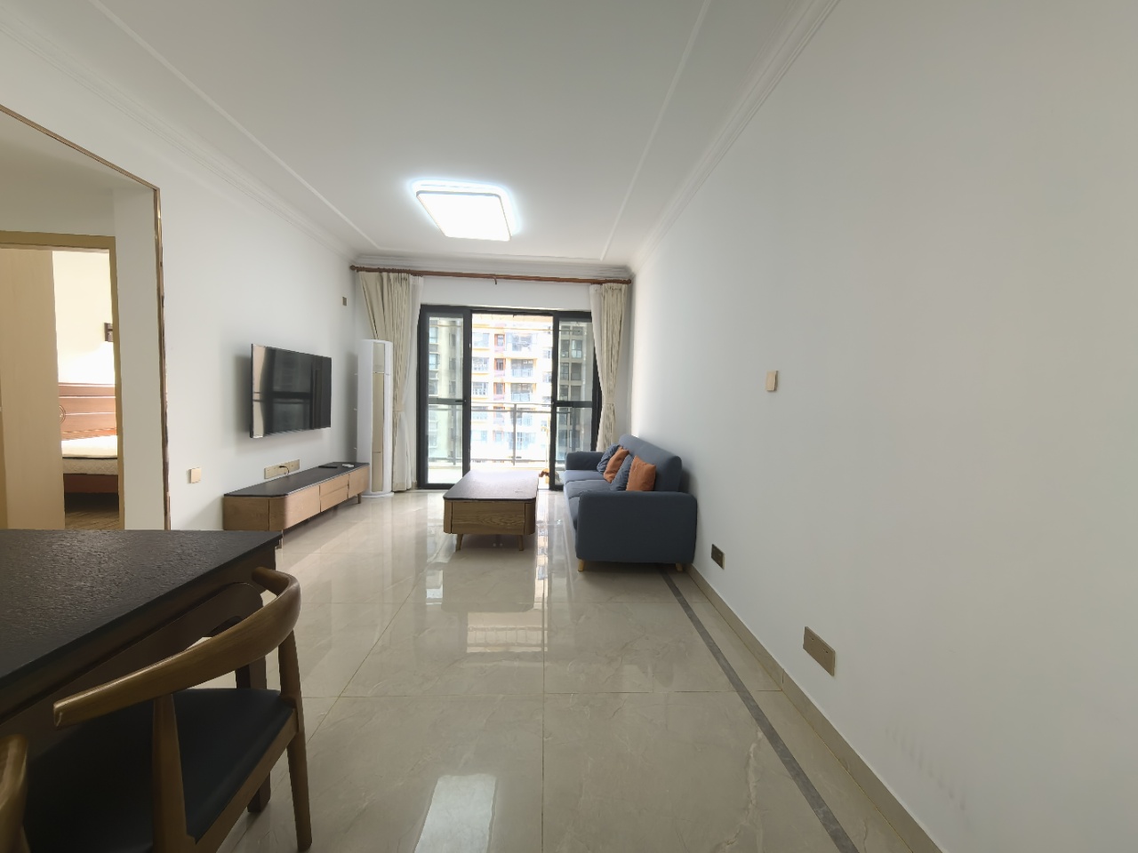 伊泰天骄二期 2室2厅1卫 136.0万 伊泰天骄二期 2室2厅1卫 136.0万室内图