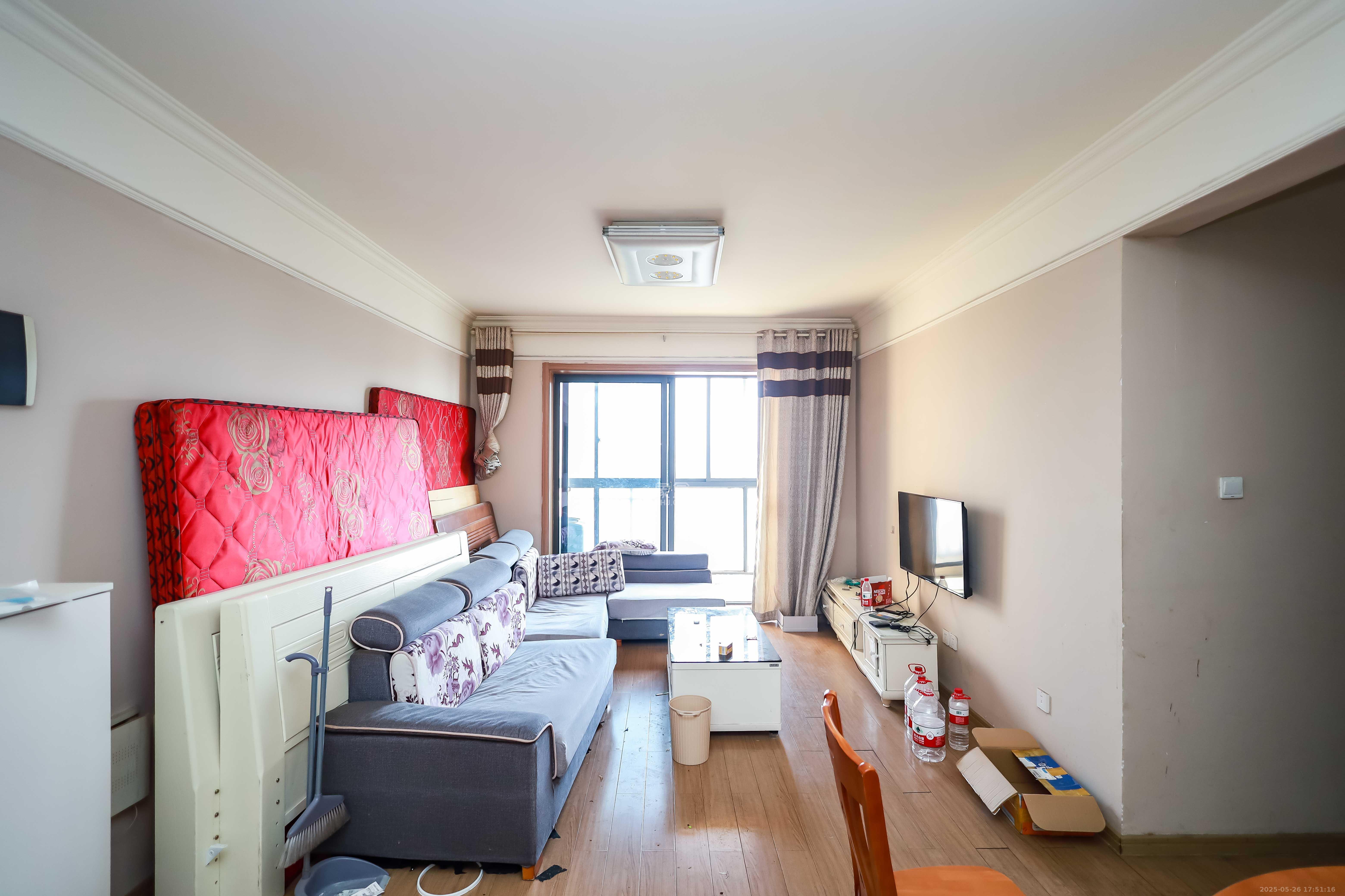 麓谷小镇 3室2厅2卫 71.5万 麓谷小镇 3室2厅2卫 71.5万客厅