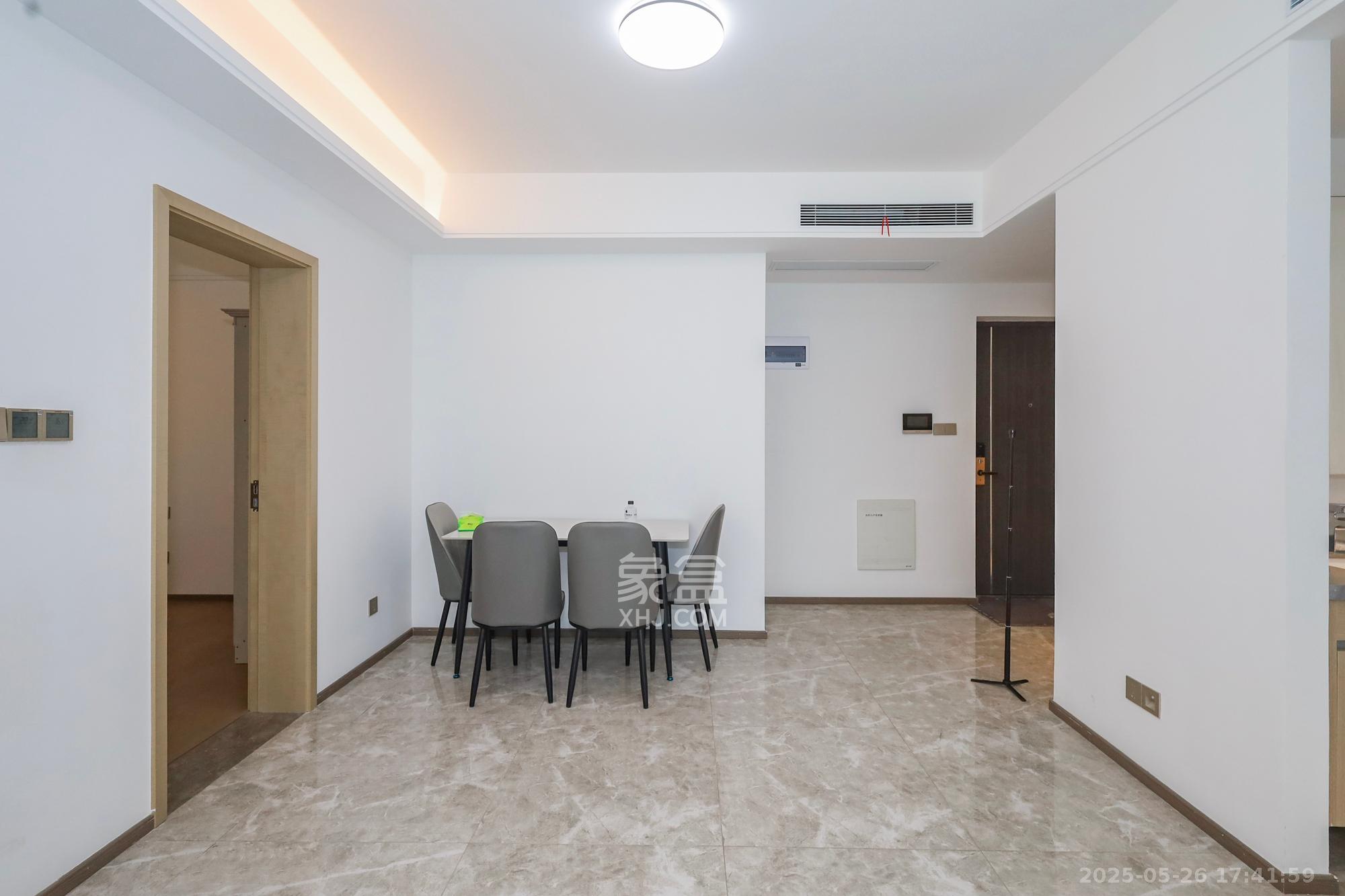 复地滨江金融中心 3室2厅2卫 199.8万 复地滨江金融中心 3室2厅2卫 199.8万其他