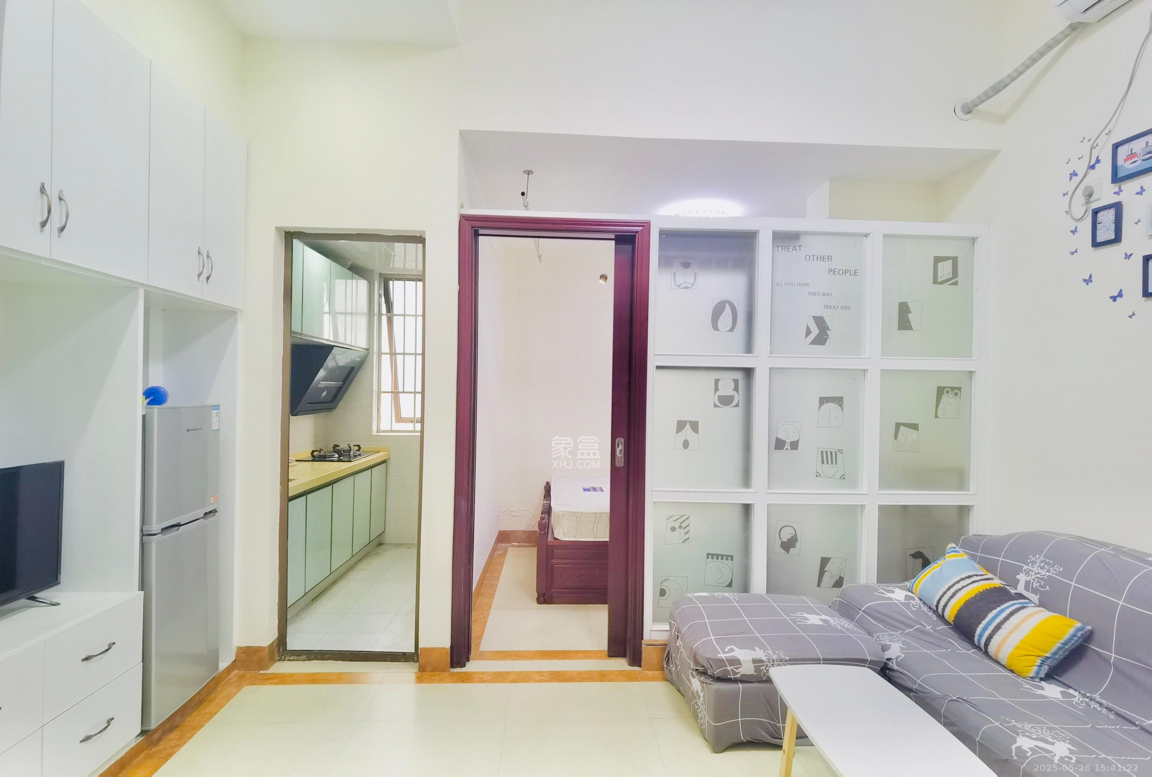 湖湾世景  2室1厅1卫   1300.00元/月室内图