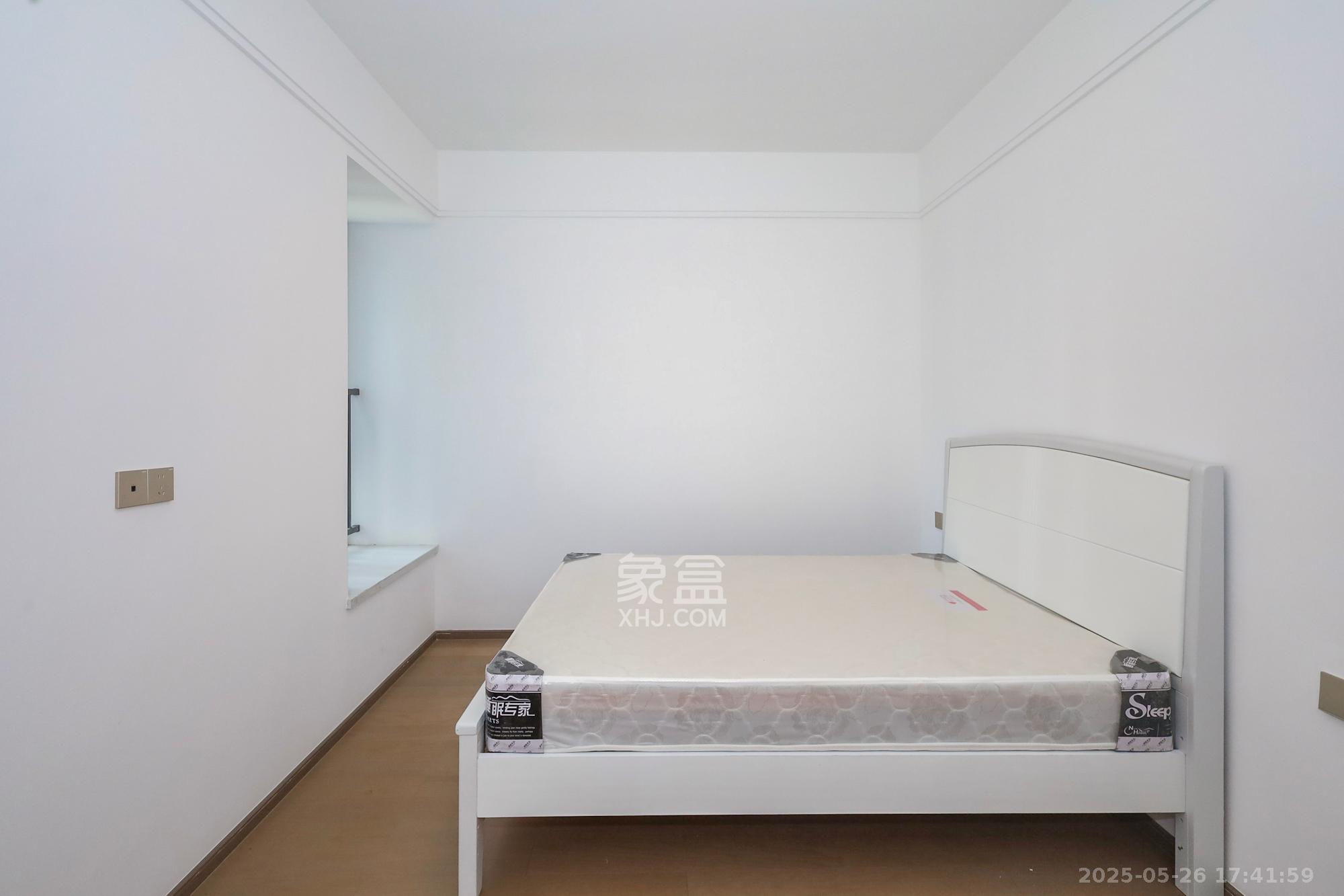 复地滨江金融中心 3室2厅2卫 199.8万 复地滨江金融中心 3室2厅2卫 199.8万卧室