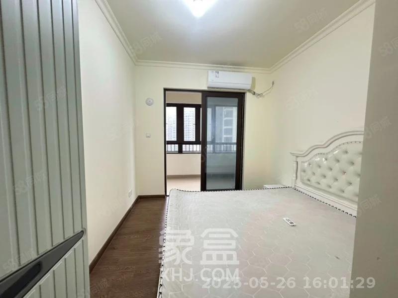 碧桂园大学印象一期 4室2厅2卫 2400.0元/月 碧桂园大学印象一期 4室2厅2卫 2400.0元/月室内图