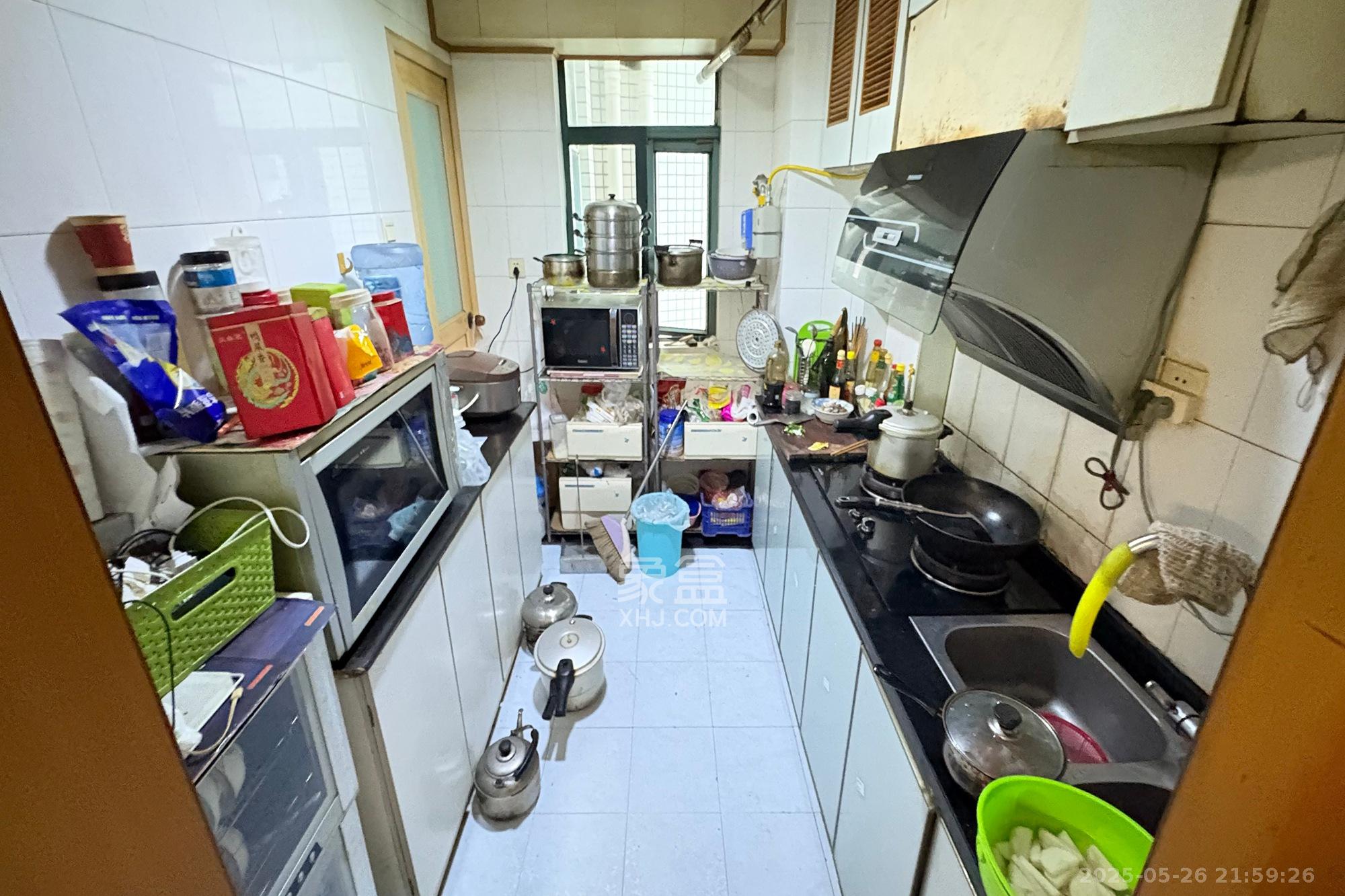 王府花园 3室2厅2卫 107.0万 王府花园 3室2厅2卫 107.0万厨房