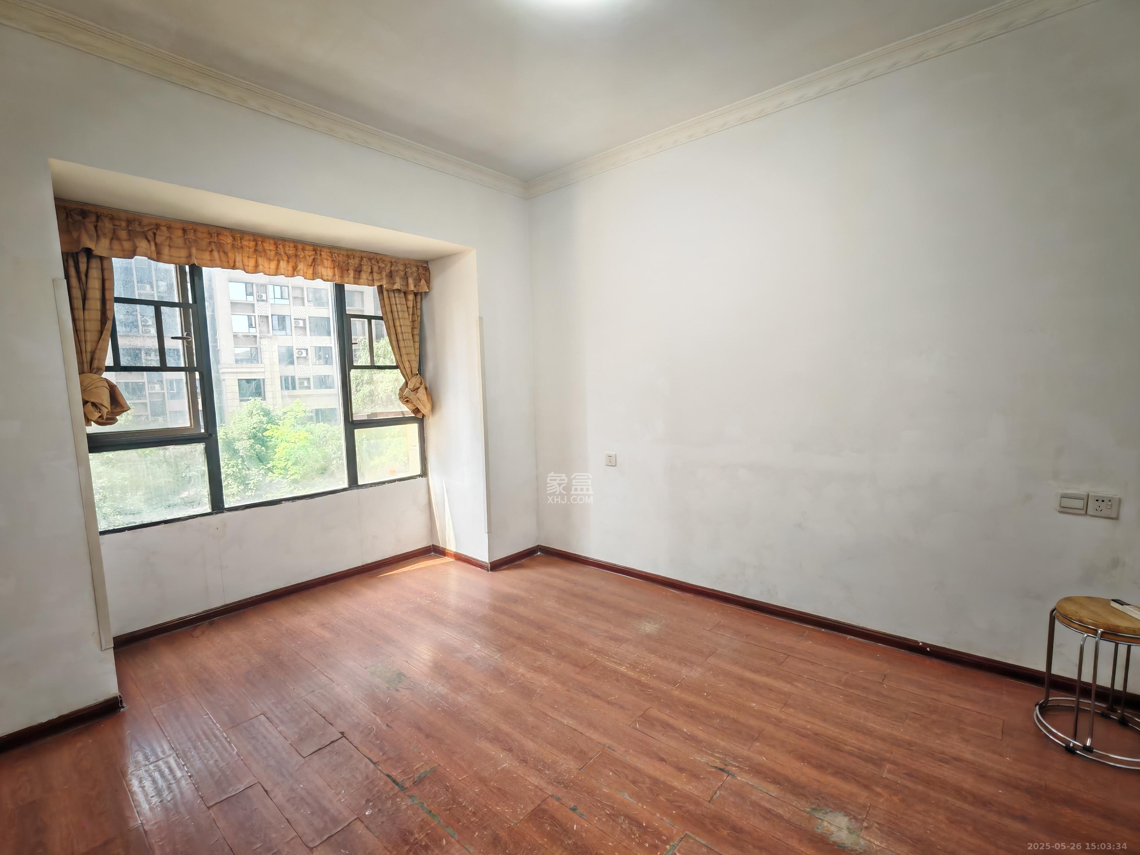 天鸿天府(天鸿中央大院)  4室2厅2卫    2900.0元/月 天鸿天府(天鸿中央大院)  4室2厅2卫    2900.0元/月室内图