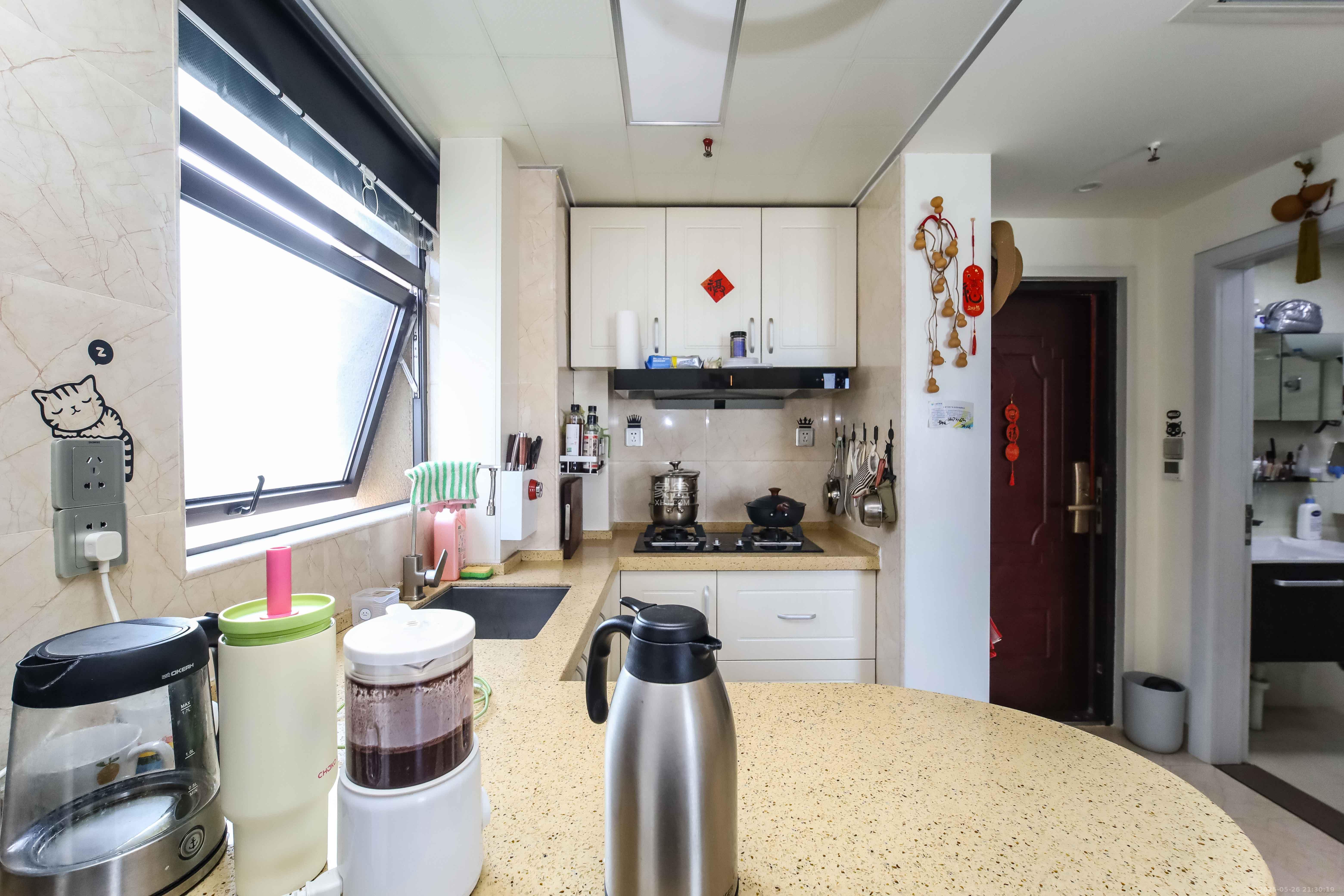 红橡华园(菲莎公馆)  1室1厅1卫    49.8万 红橡华园(菲莎公馆)  1室1厅1卫    49.8万厨房