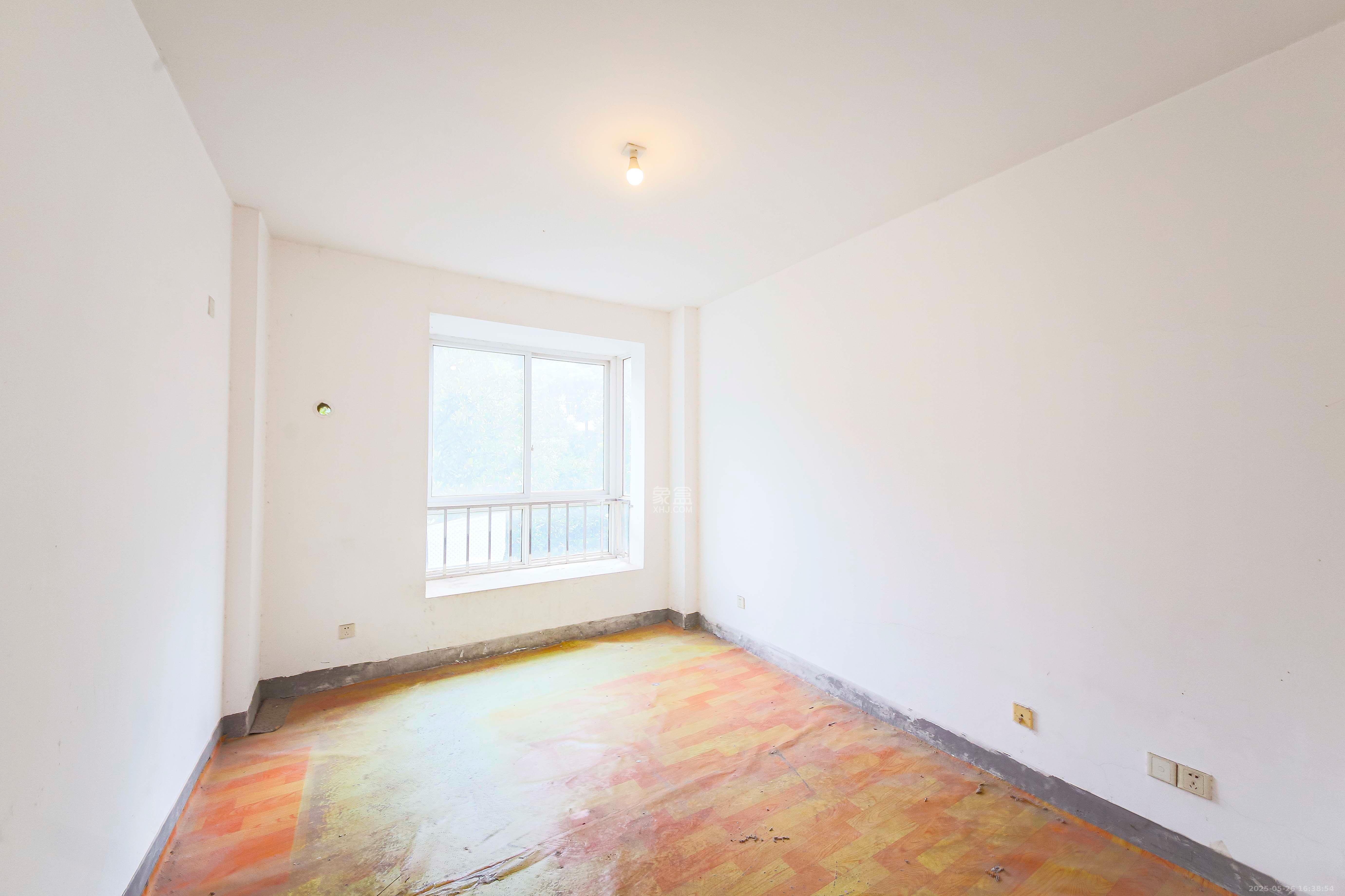 景荣华苑 3室2厅2卫 1200.0元/月 景荣华苑 3室2厅2卫 1200.0元/月室内图