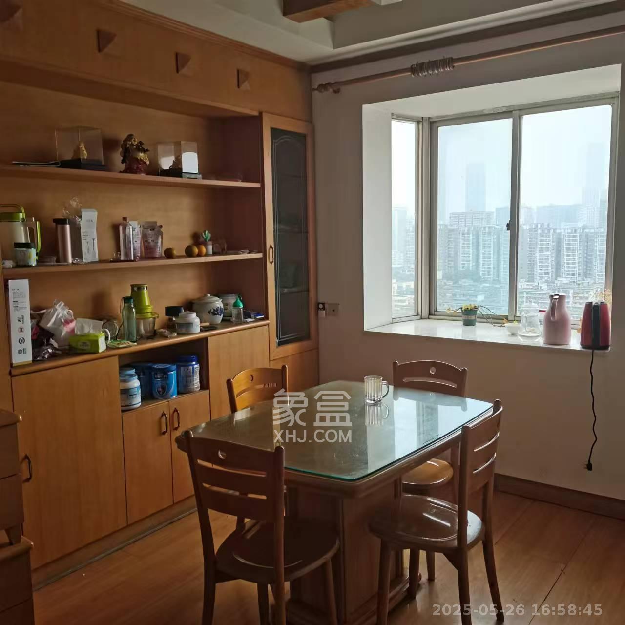 湘农桥社区  3室2厅2卫    3900.0元/月 湘农桥社区  3室2厅2卫    3900.0元/月室内图