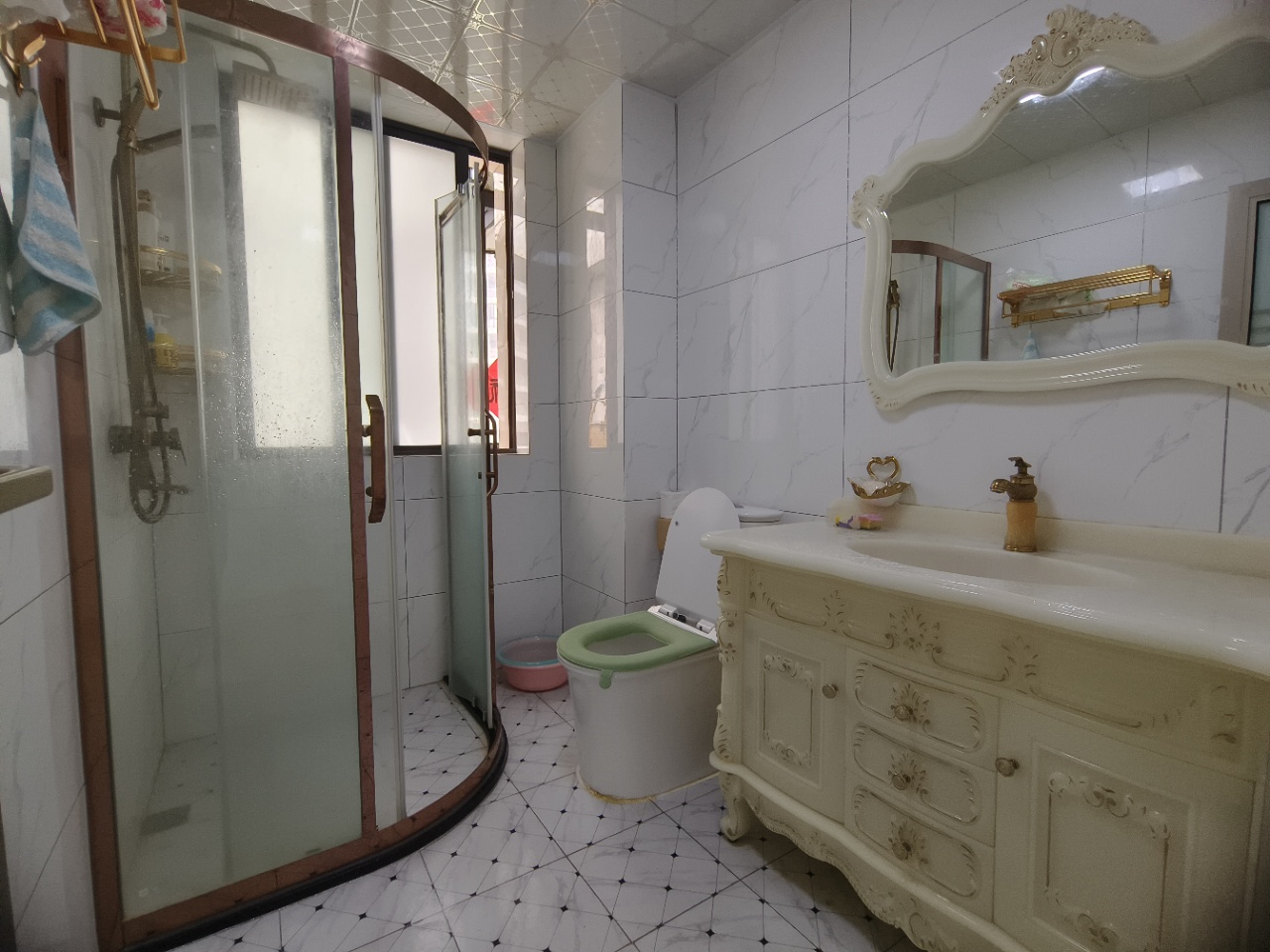 绿地海长流一期  3室2厅1卫    116.0万 绿地海长流一期  3室2厅1卫    116.0万室内图