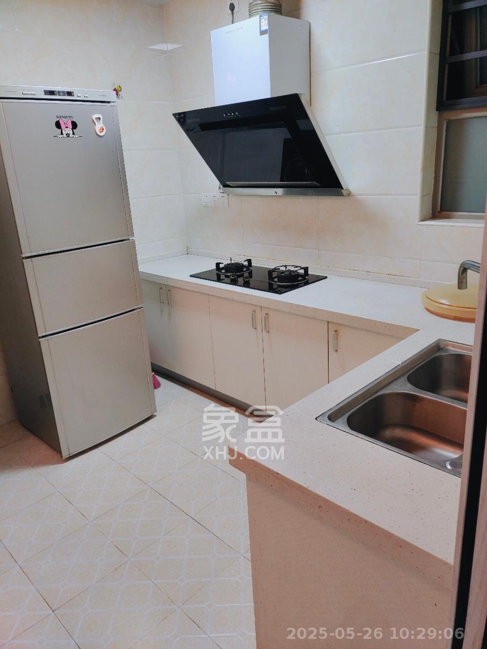 怡海星城  1室1厅1卫   1300.00元/月室内图