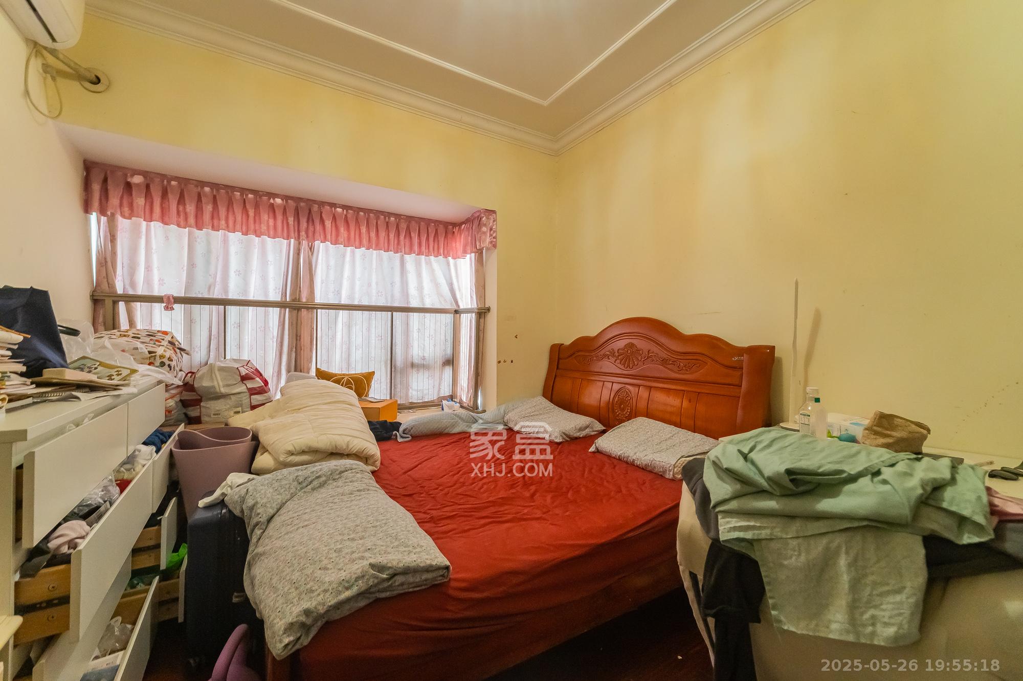 恒大翡翠华庭 2室2厅1卫 76.0万 恒大翡翠华庭 2室2厅1卫 76.0万卧室