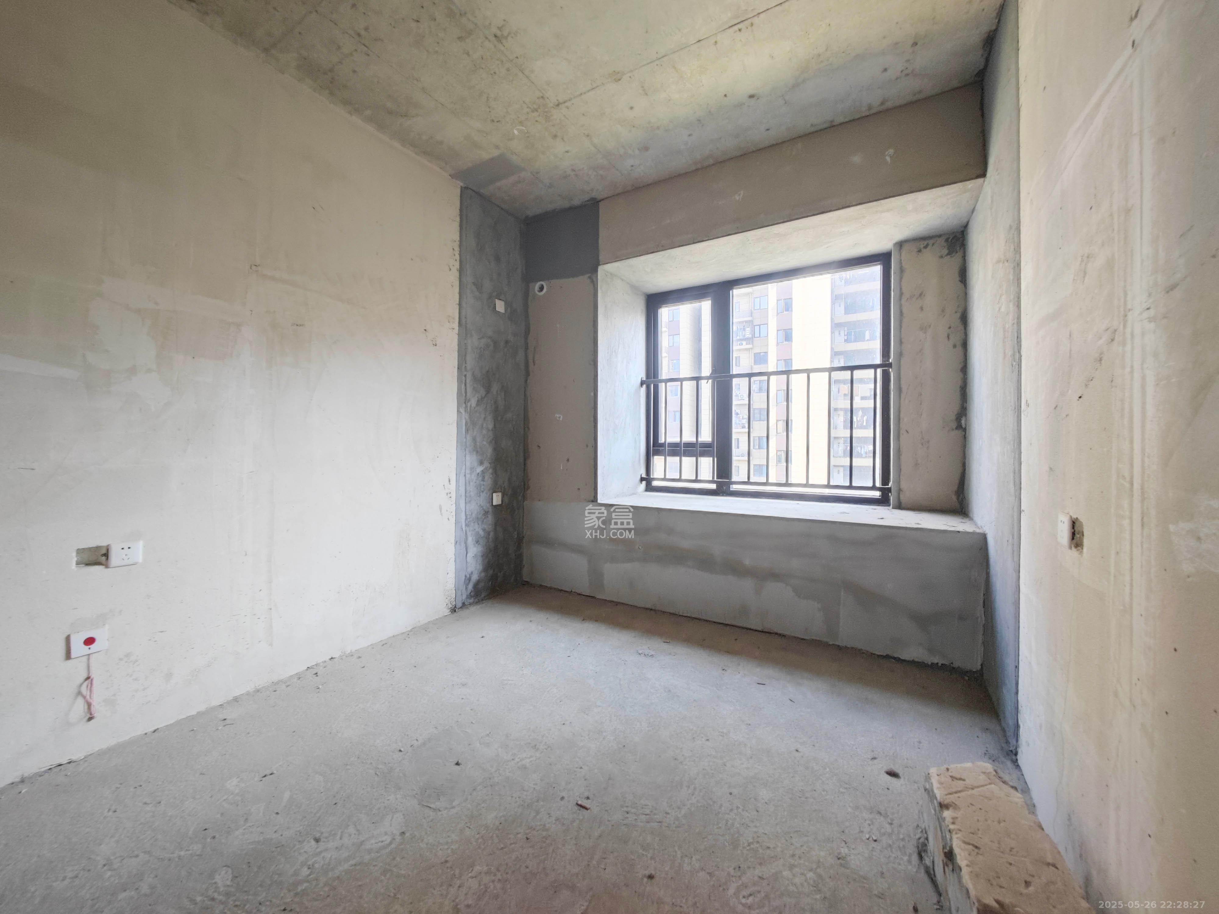 保利东郡  3室2厅1卫    54.0万 保利东郡  3室2厅1卫    54.0万卧室