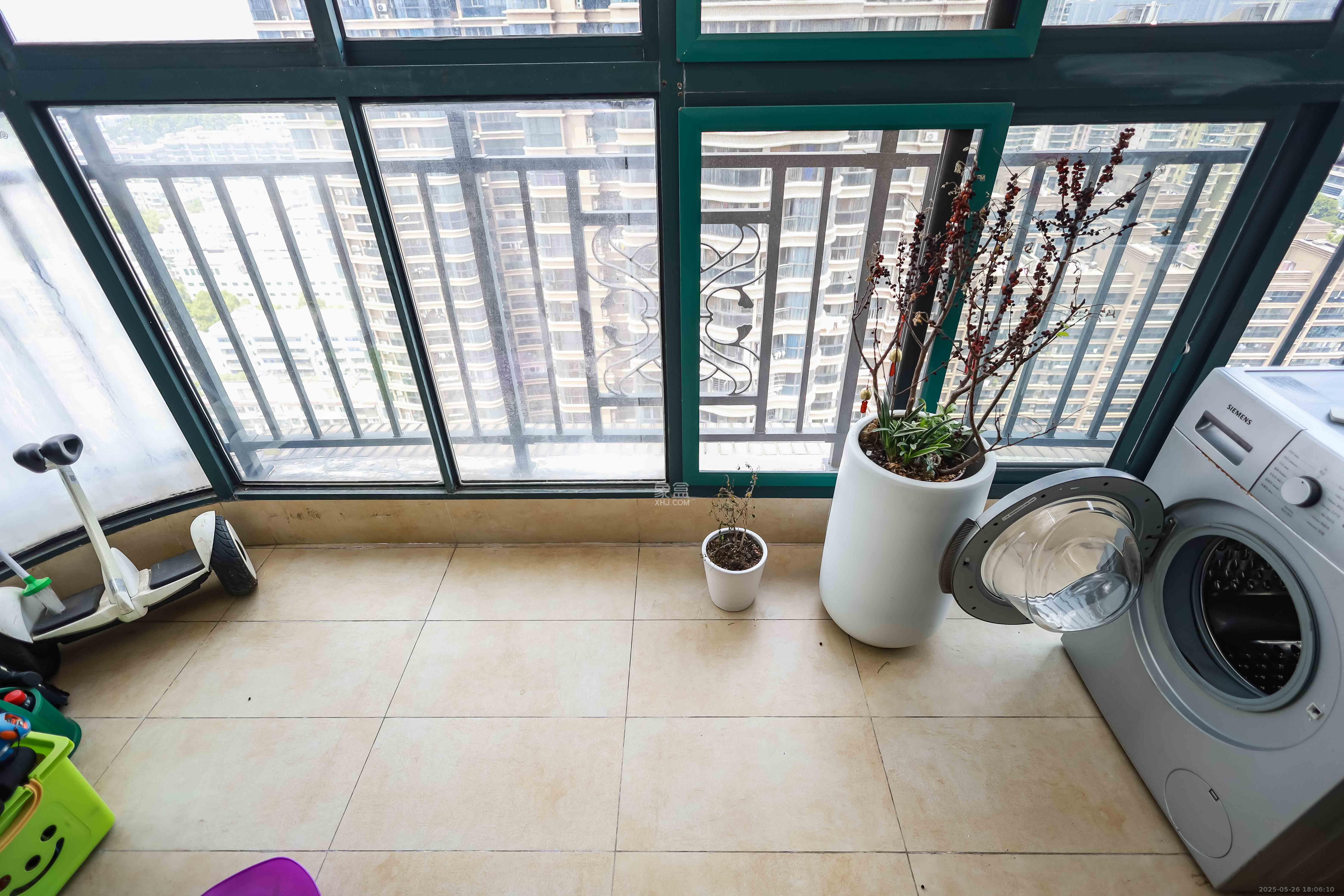 永祺西京  4室2厅2卫    165.0万 永祺西京  4室2厅2卫    165.0万阳台