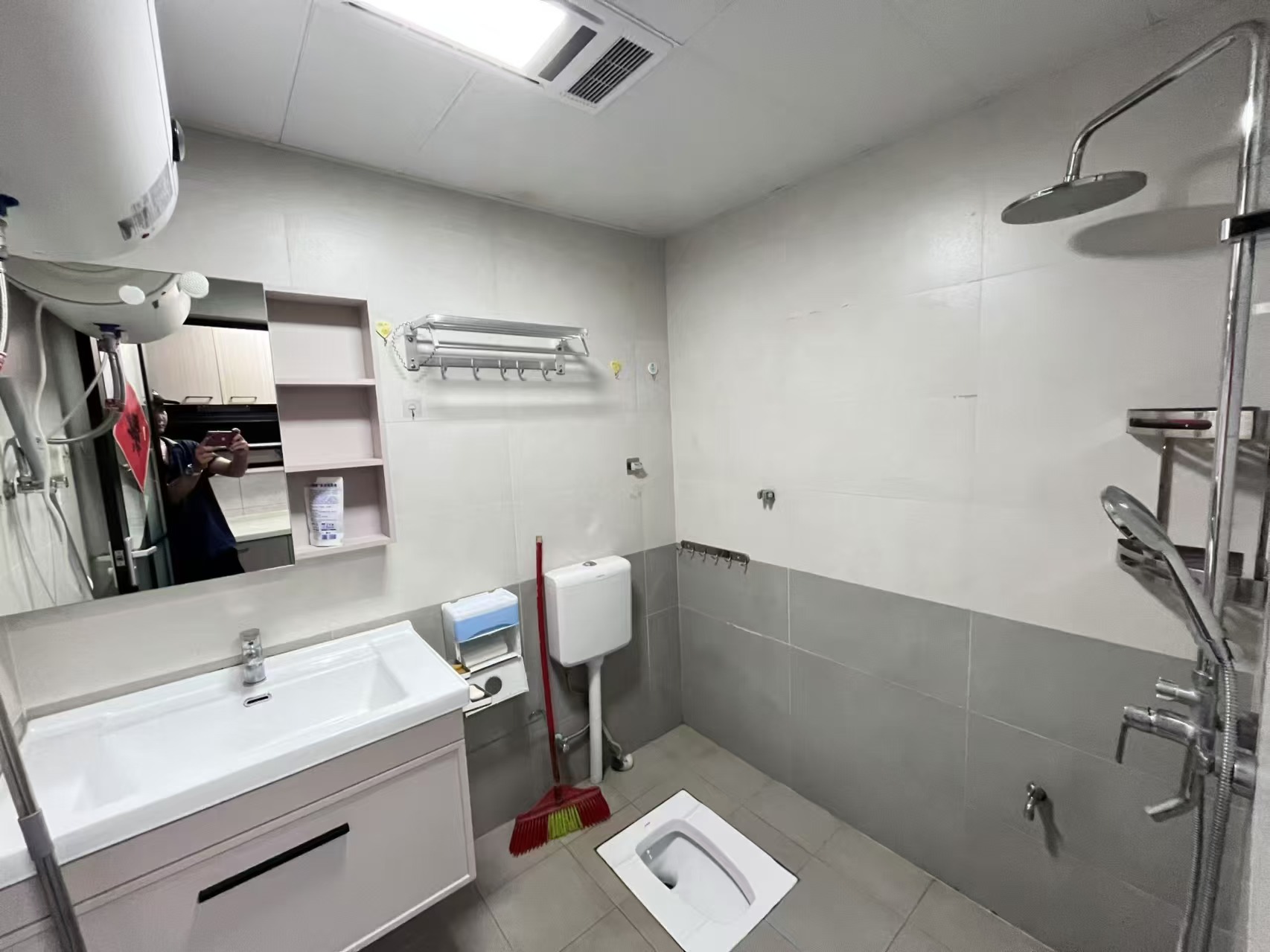 华南城市广场  1室0厅0卫   1600.00元/月室内图