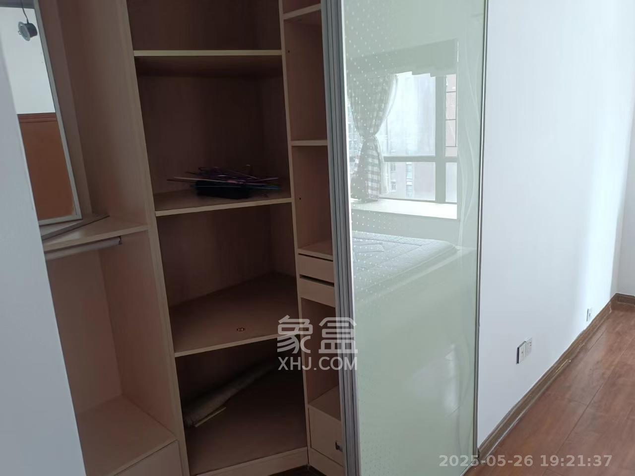 茂华国际湘  3室2厅2卫   3000.00元/月