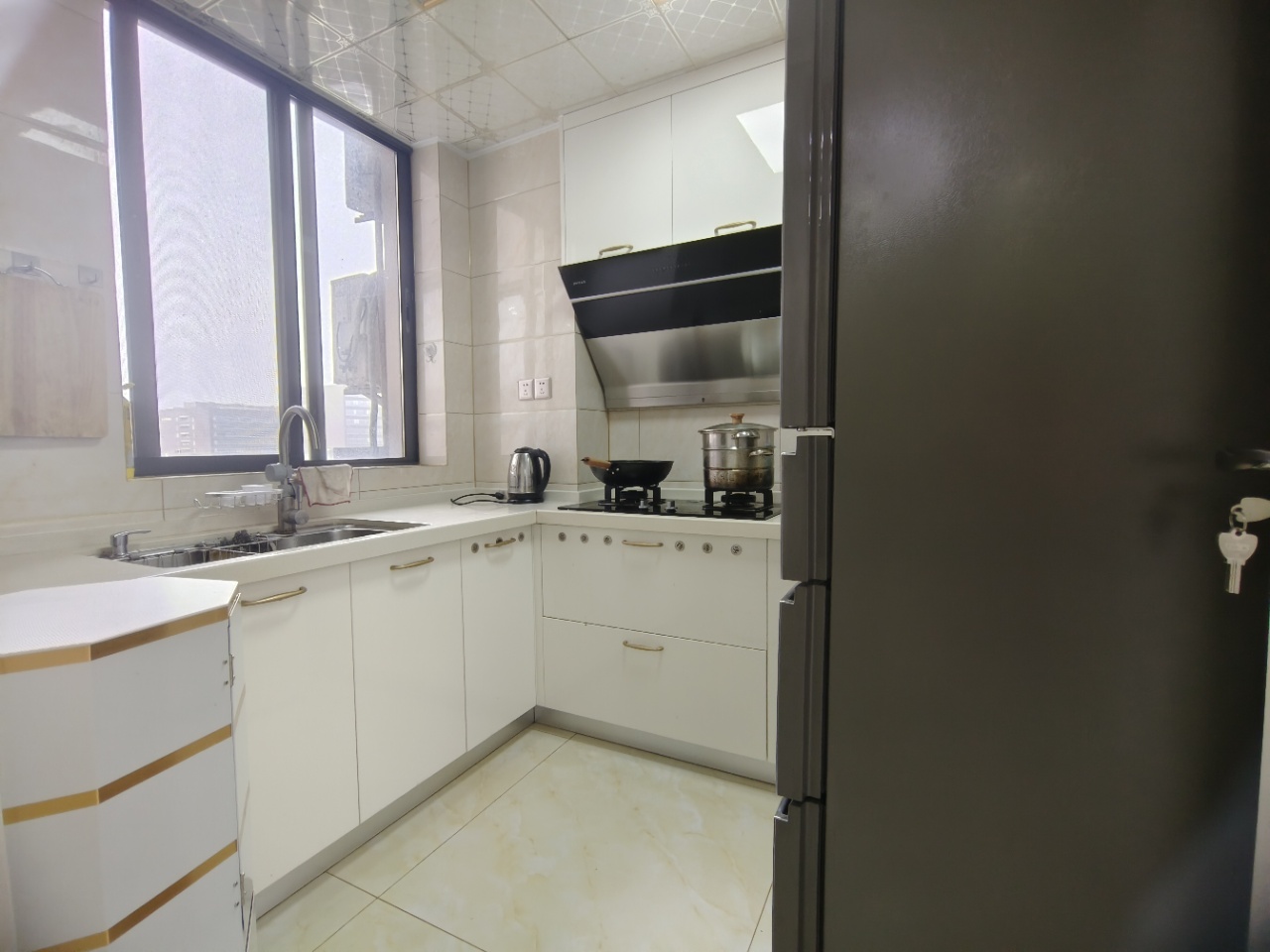 绿地海长流一期  3室2厅1卫    116.0万 绿地海长流一期  3室2厅1卫    116.0万室内图