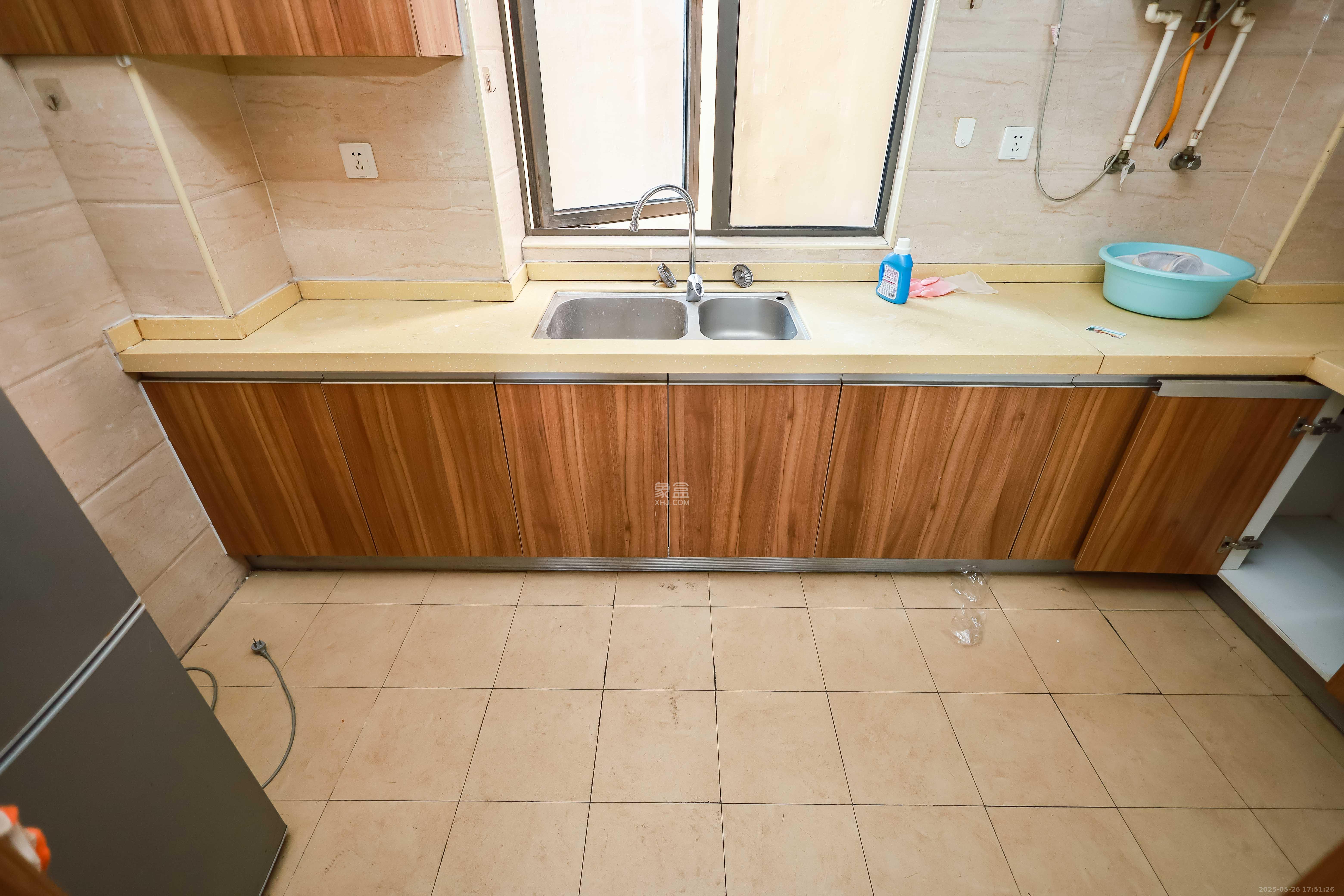 麓谷小镇 3室2厅2卫 71.5万 麓谷小镇 3室2厅2卫 71.5万厨房