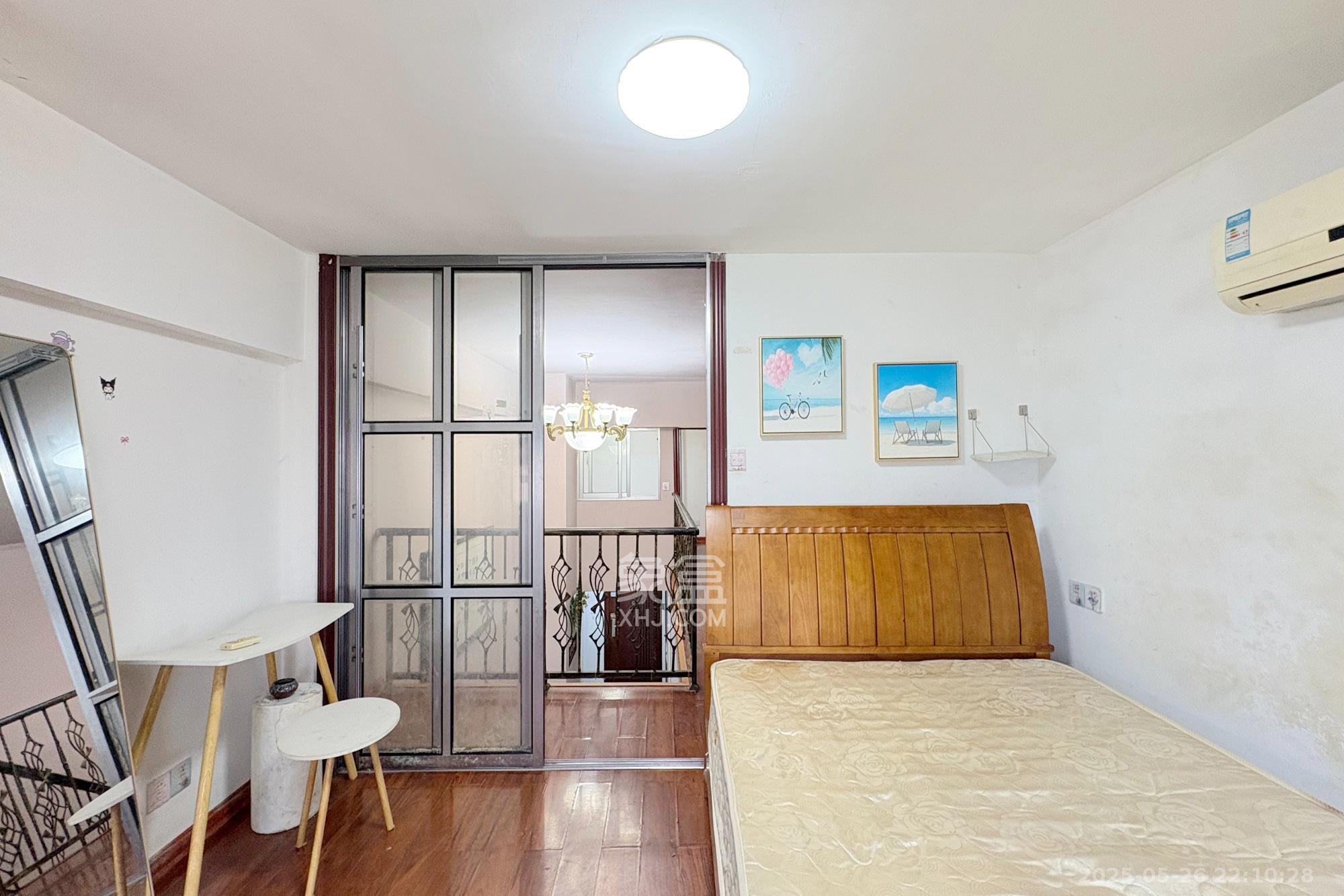 融圣国际 1室1厅1卫 50.0万 融圣国际 1室1厅1卫 50.0万卧室