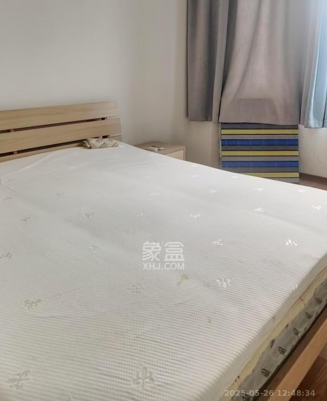 上海城小区  2室2厅1卫   2500.00元/月室内图