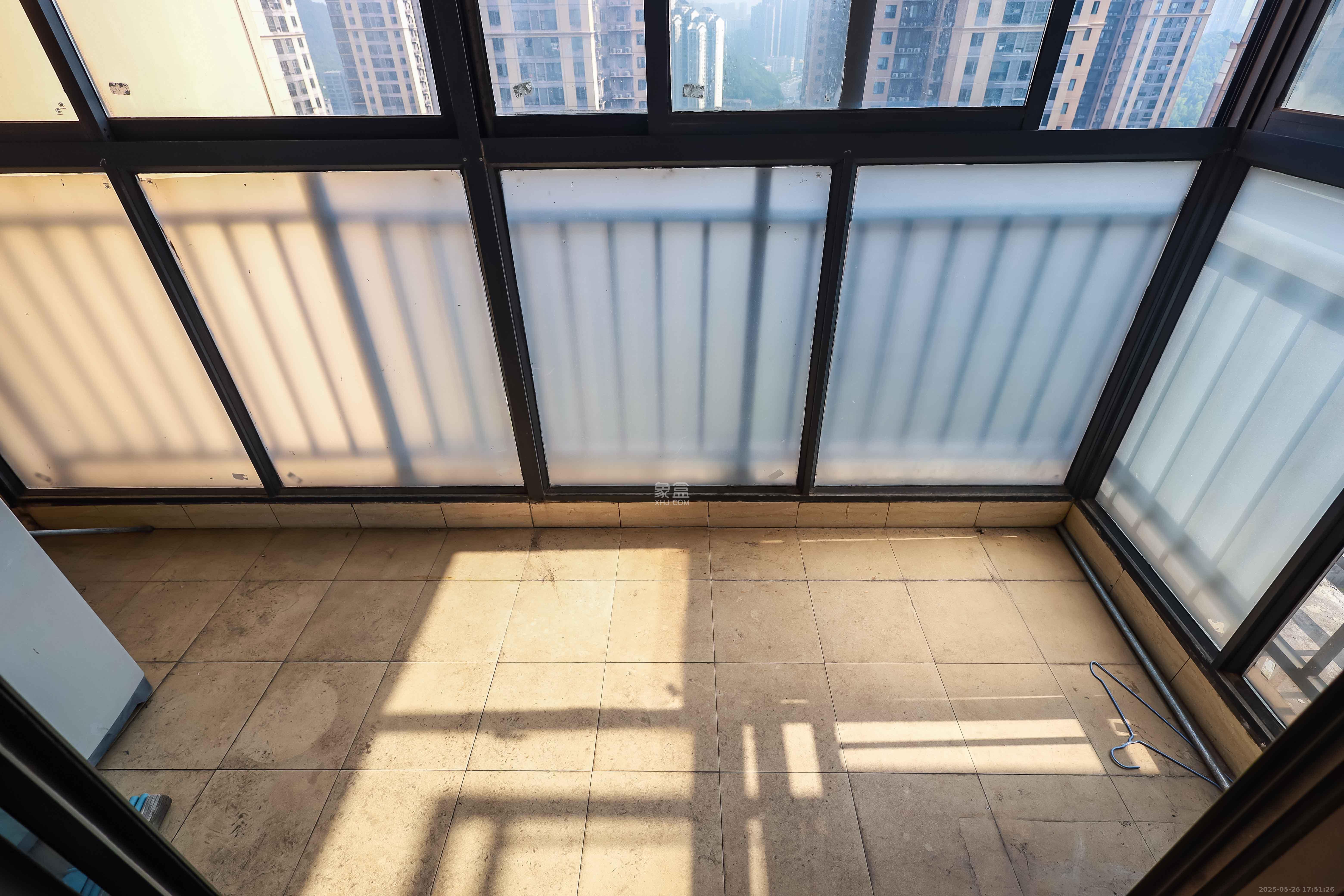 麓谷小镇 3室2厅2卫 71.5万 麓谷小镇 3室2厅2卫 71.5万阳台