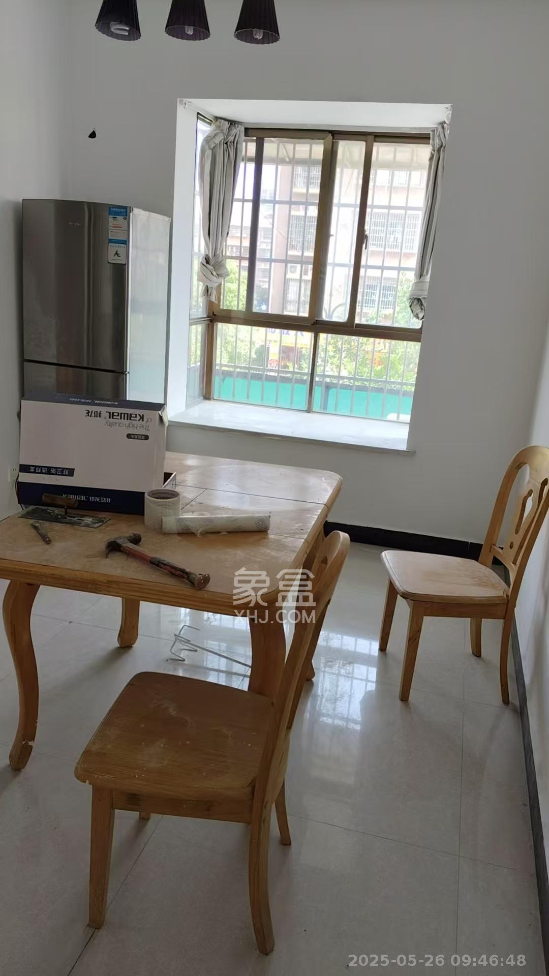 新路小区  3室2厅1卫   2000.00元/月室内图