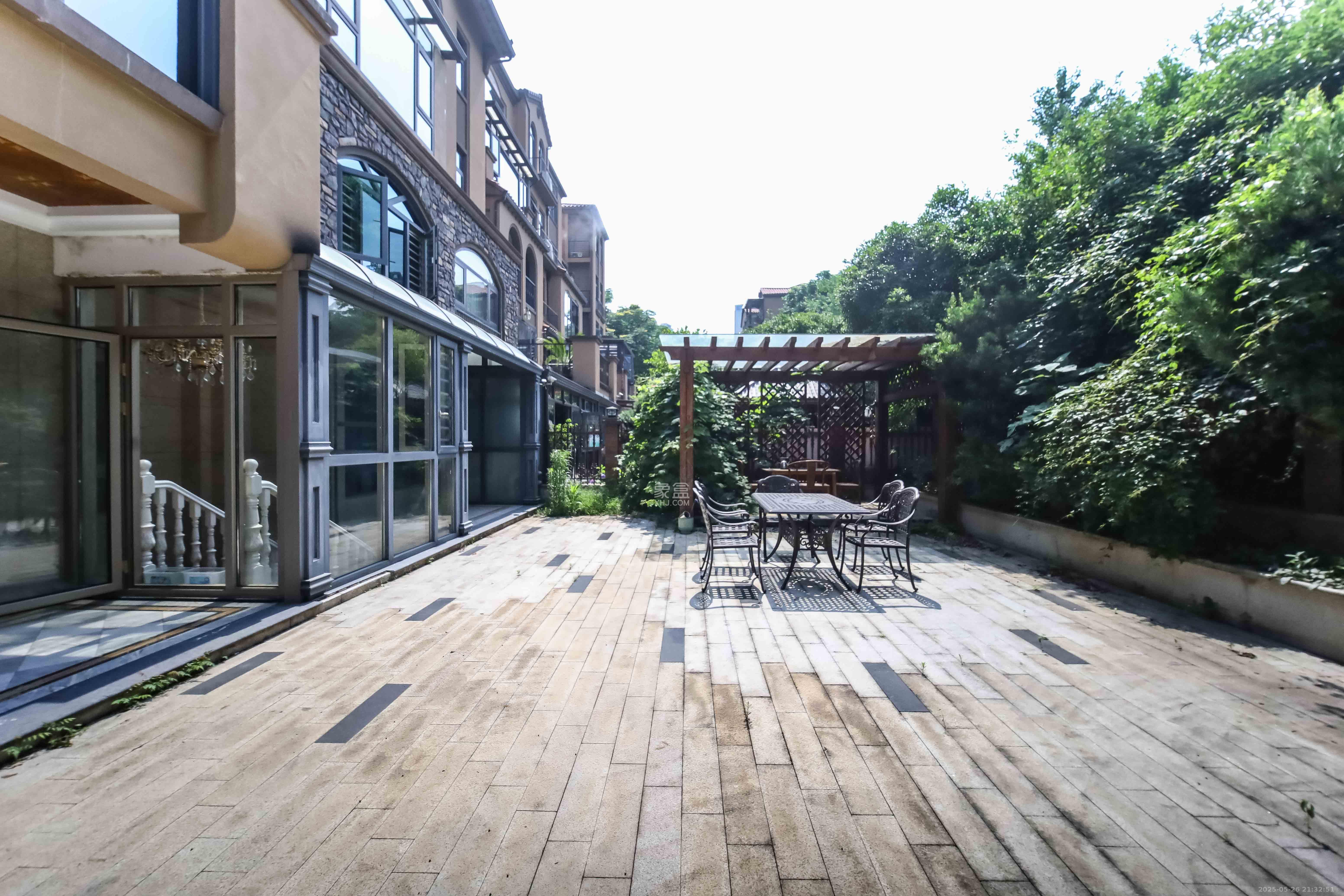 江河中央洋房  4室2厅2卫    450.0万 江河中央洋房  4室2厅2卫    450.0万其他