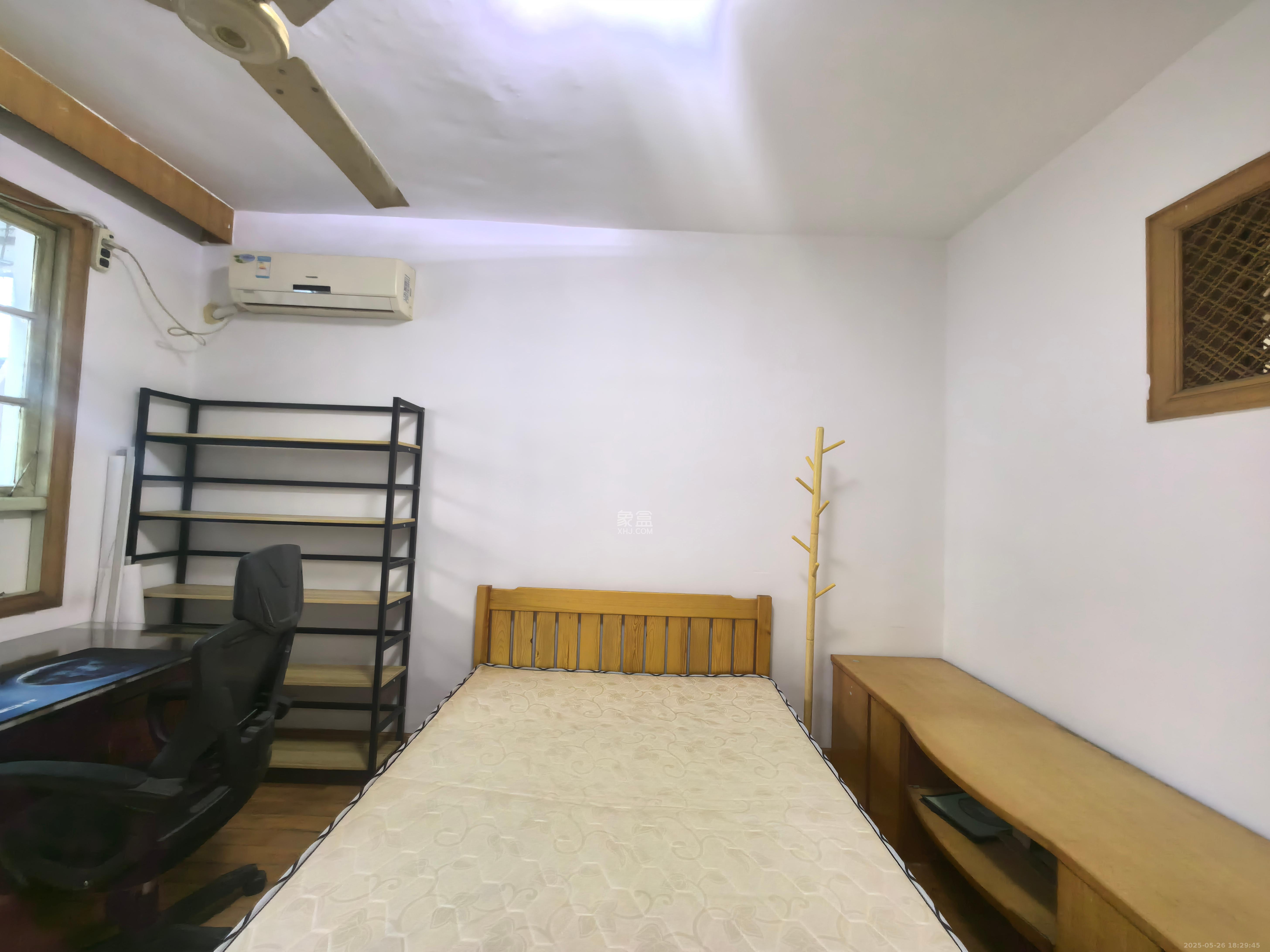 湖橡宿舍/湖橡小区  3室1厅1卫   1500.00元/月室内图