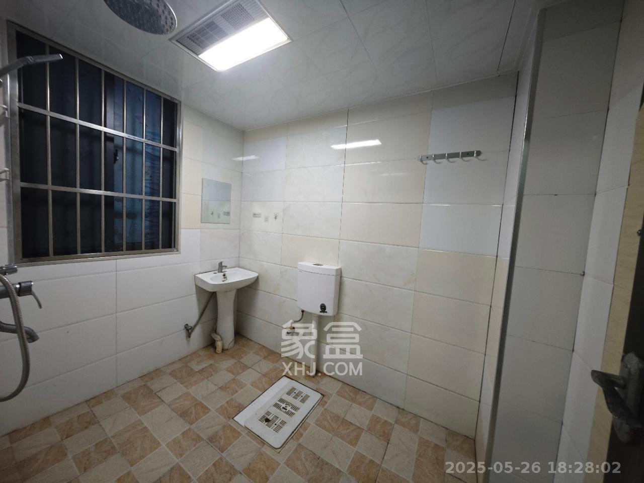 鸿运佳苑  2室2厅2卫   2500.00元/月室内图