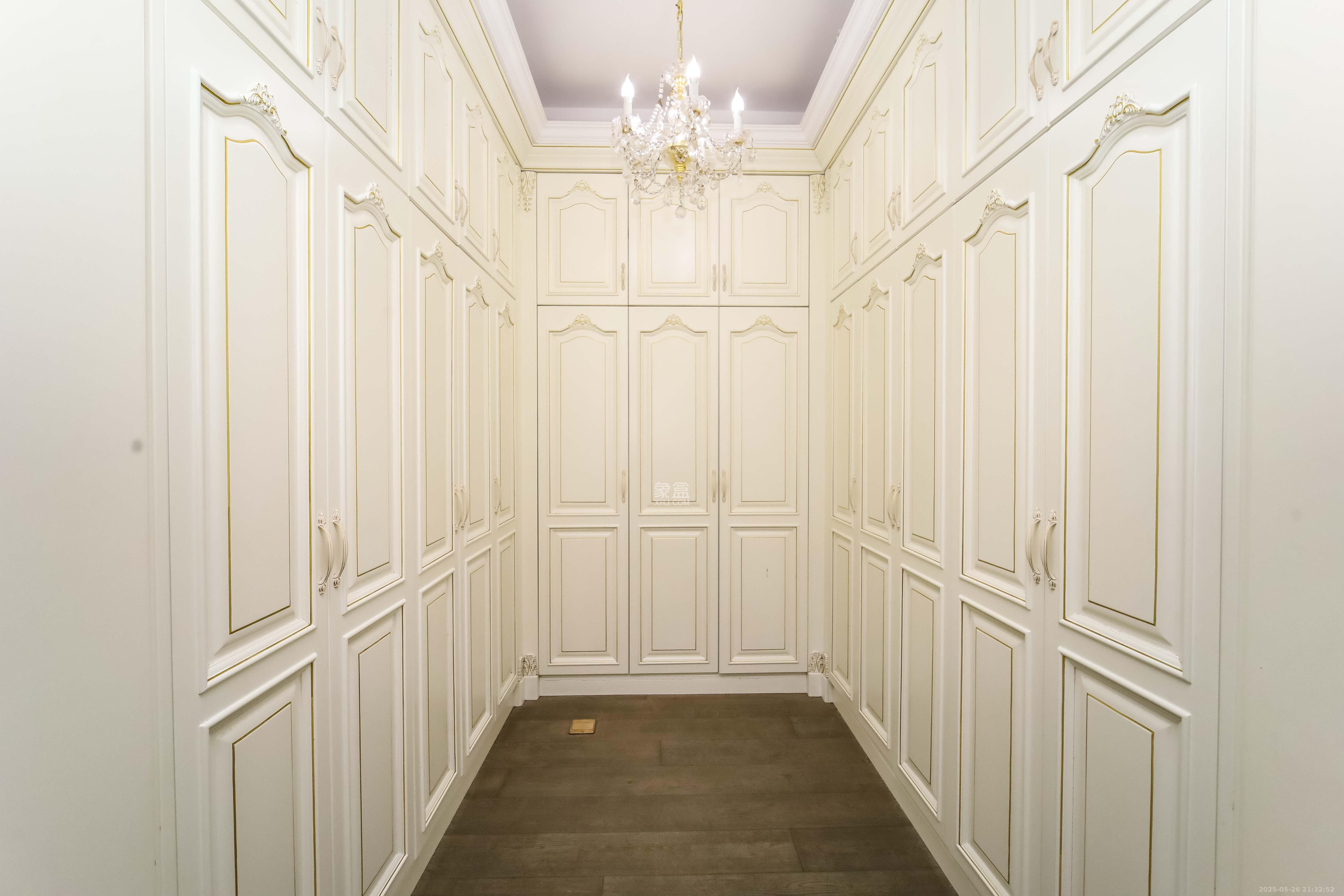 江河中央洋房  4室2厅2卫    450.0万 江河中央洋房  4室2厅2卫    450.0万其他