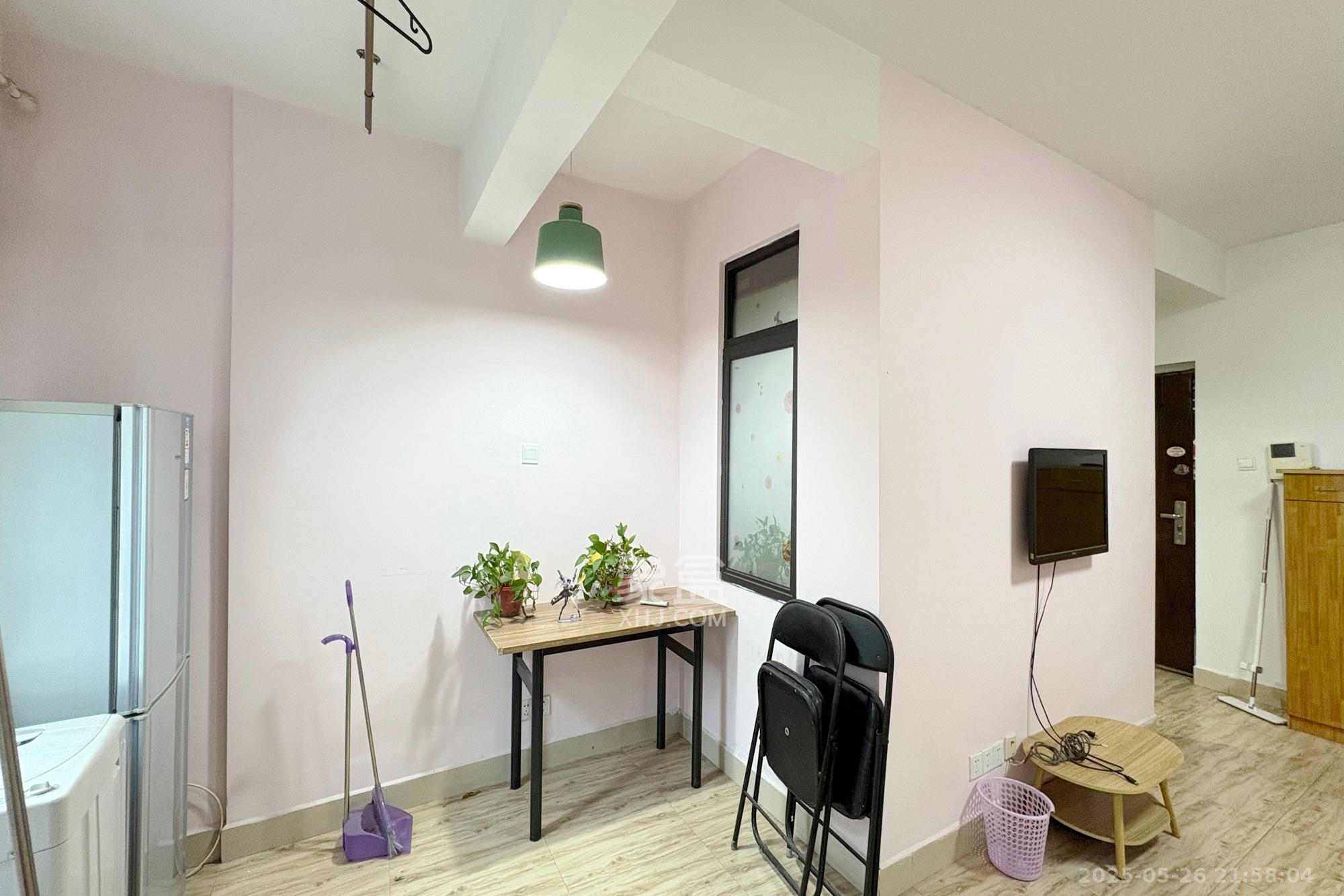 湘域城邦(湘域国际中心)  1室1厅1卫    58.8万 湘域城邦(湘域国际中心)  1室1厅1卫    58.8万卧室