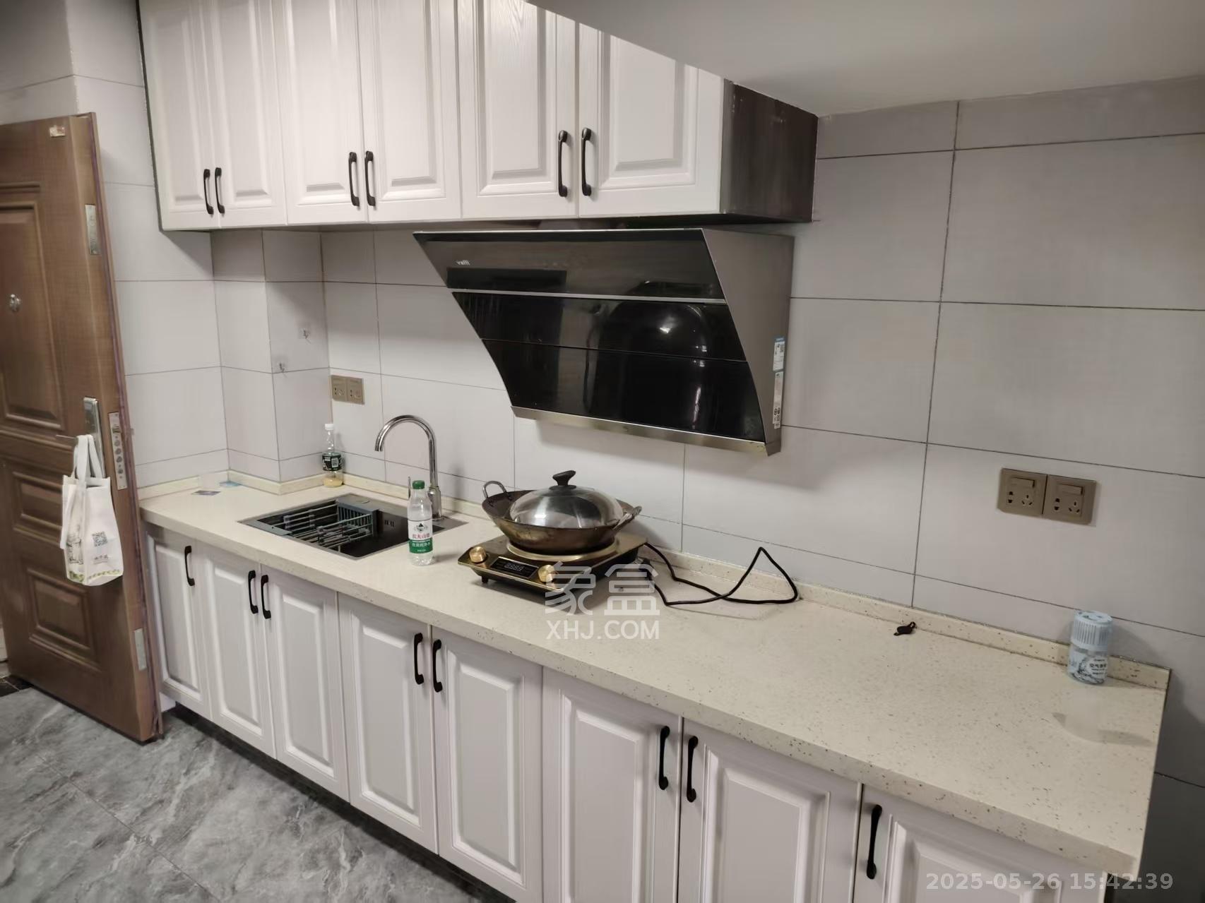 奥克斯滨仕花园(奥克斯洋湖广场/奥克斯中心)  1室1厅1卫    1800.0元/月 奥克斯滨仕花园(奥克斯洋湖广场/奥克斯中心)  1室1厅1卫    1800.0元/月