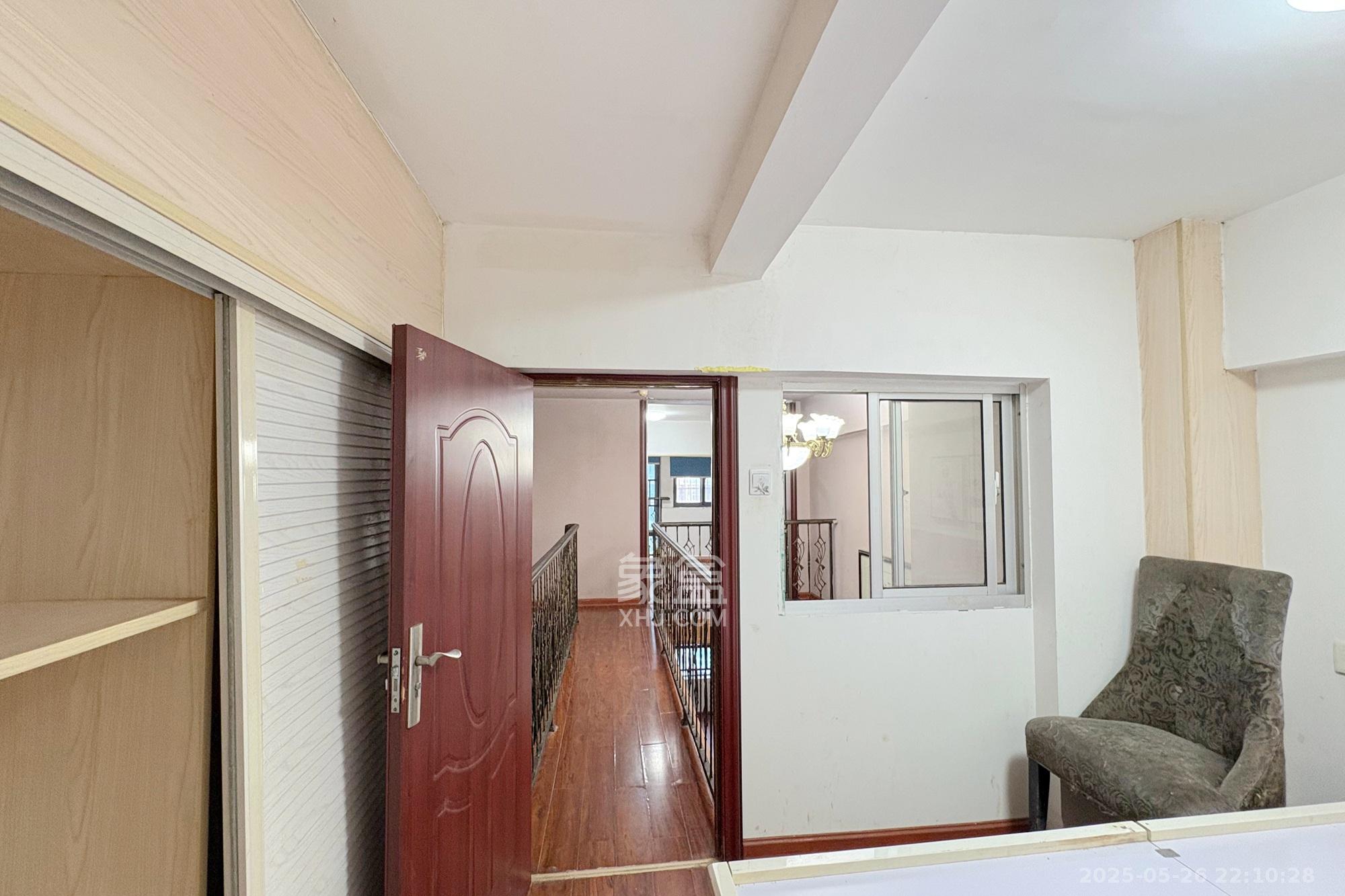 融圣国际 1室1厅1卫 50.0万 融圣国际 1室1厅1卫 50.0万卧室