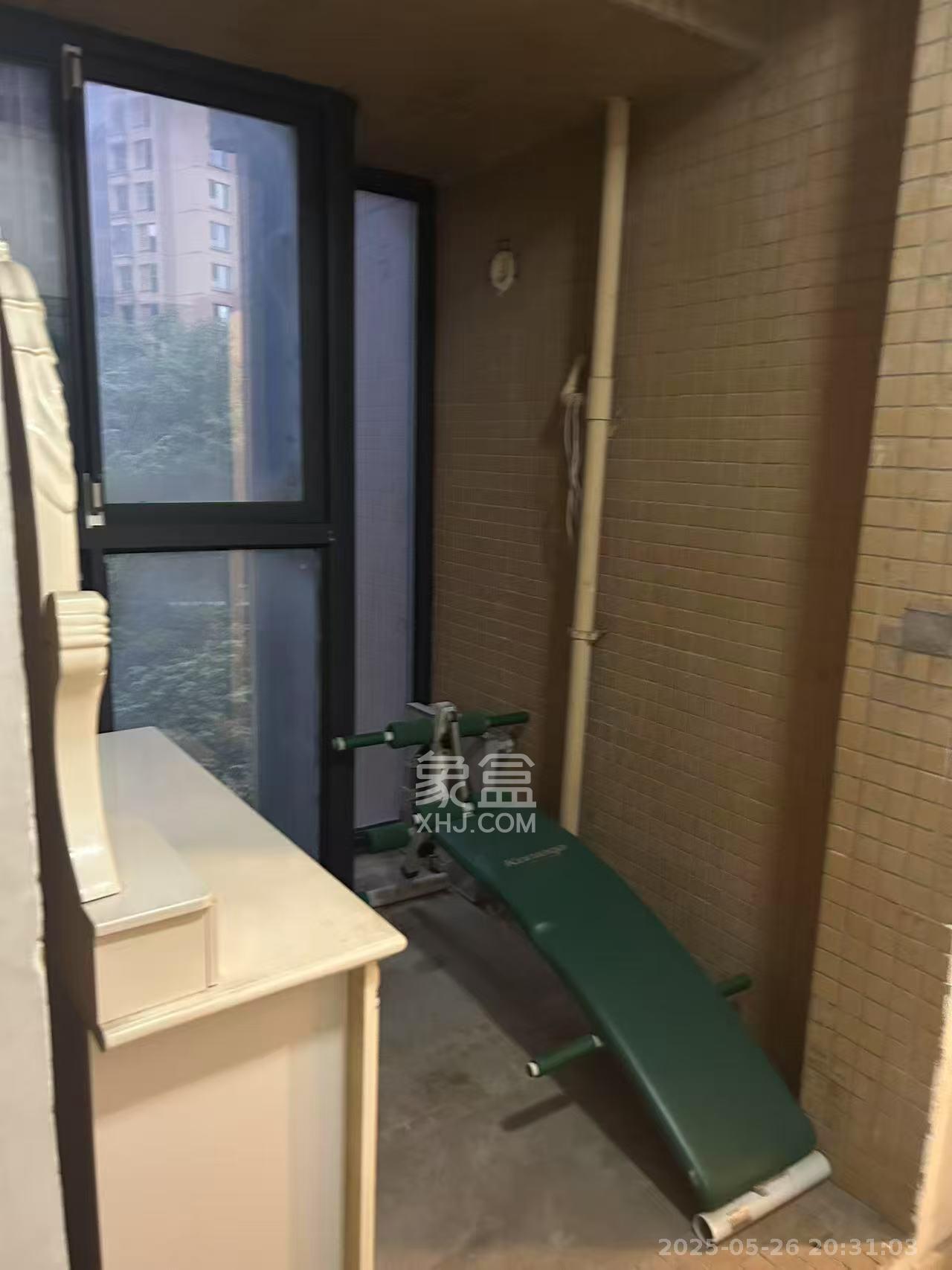 珠江郦城薰衣道  3室2厅1卫   2400.00元/月室内图