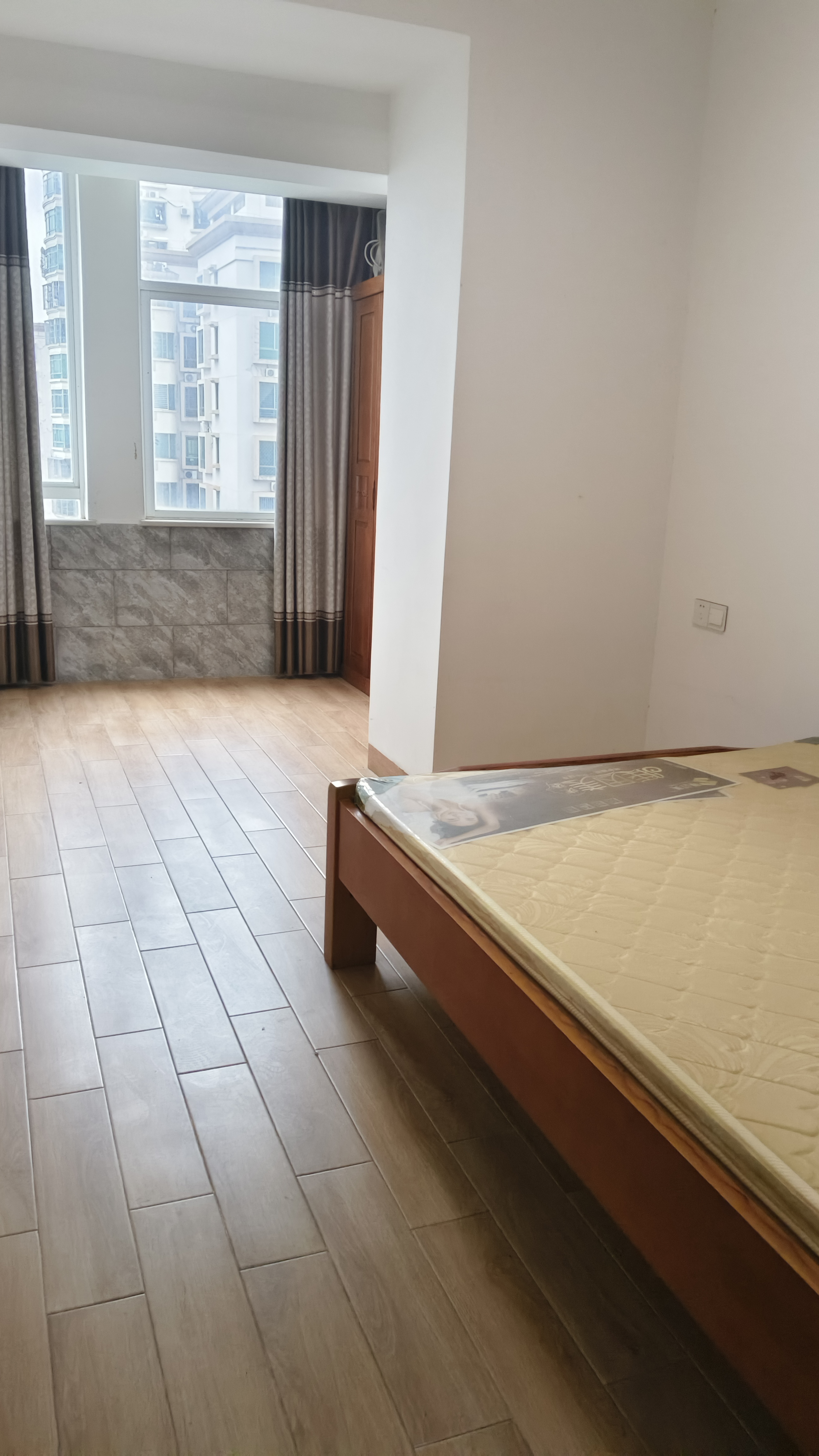 昌茂花园 3室2厅1卫 3000.0元/月 昌茂花园 3室2厅1卫 3000.0元/月室内图